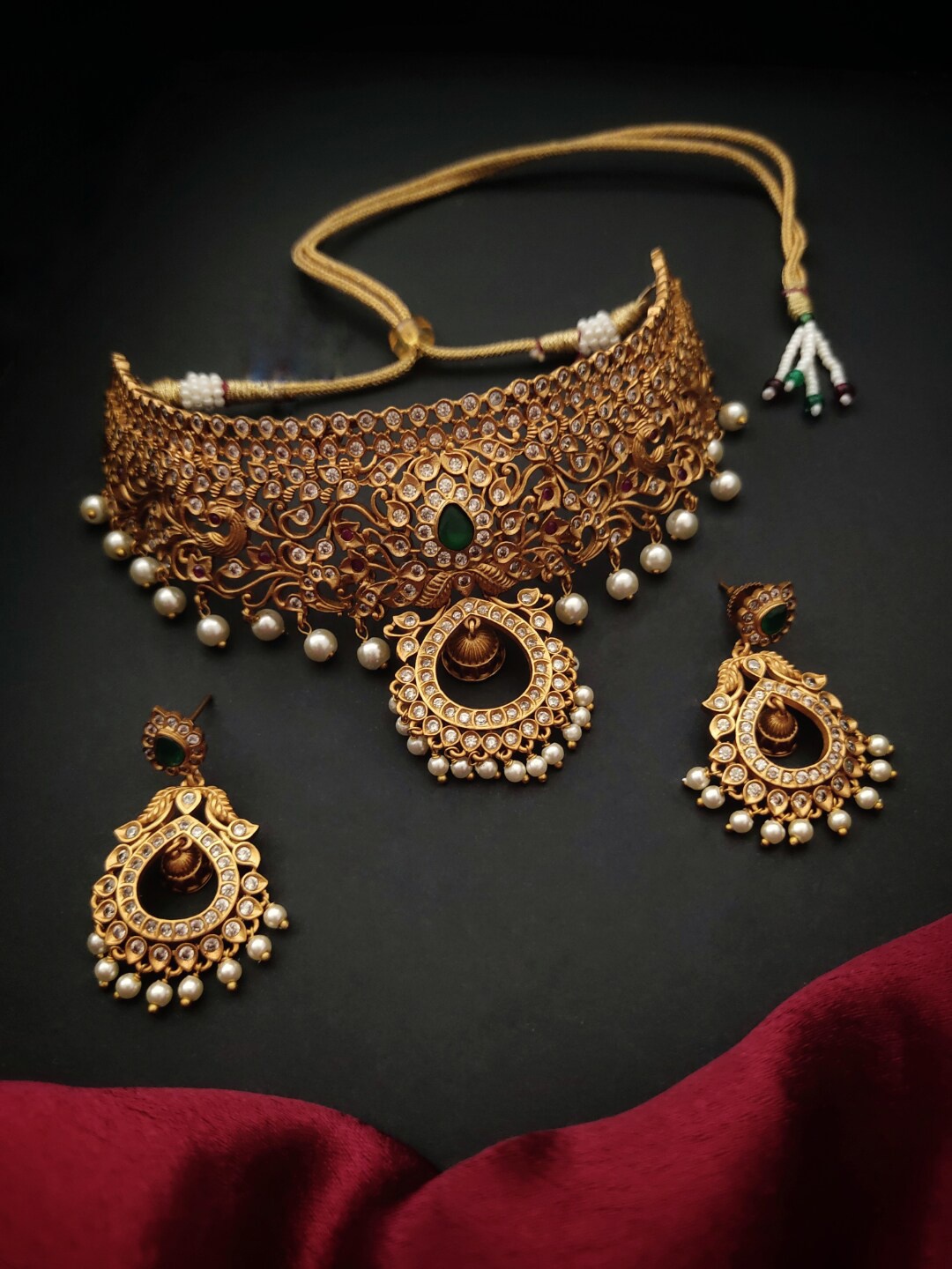 

Pihtara Jewels Gold-Plated CZ Stone Studded & Beaded Jewellery Set