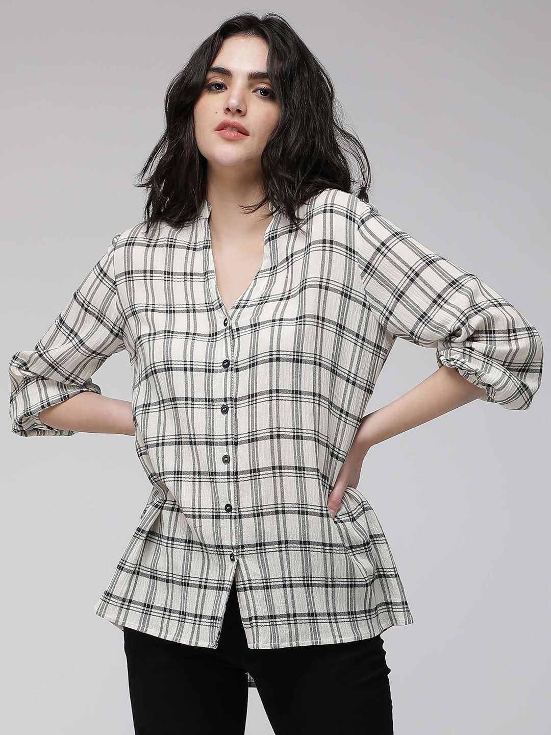

IDK Checked Mandarin Collar Roll-Up Sleeves Shirt Style Top, White