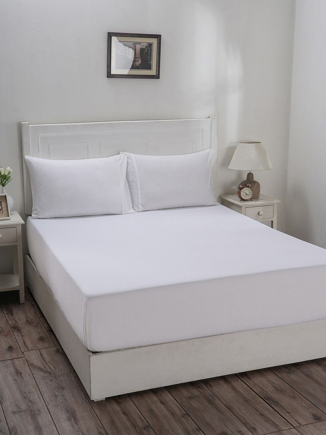 

MASPAR Eden White Cotton Fitted 144 TC Single Bedsheet With 2 Pillow Covers