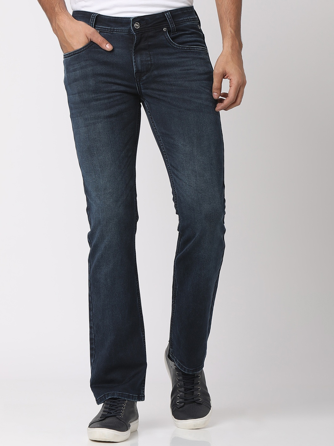 

Mufti Men Bootcut Light Fade Stretchable Jeans, Blue