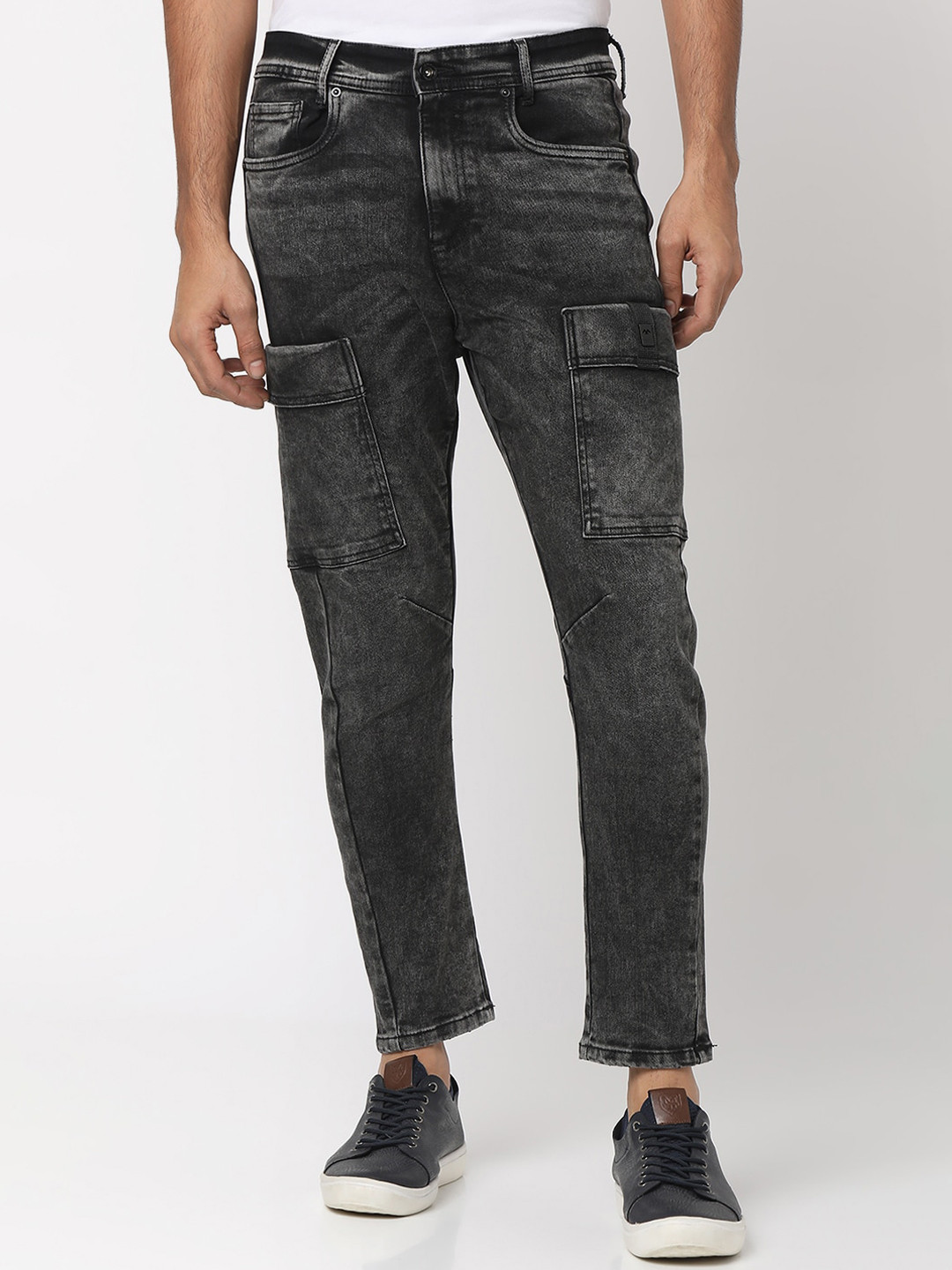 

Mufti Men Slim Fit Mildly Distressed Heavy Fade Stretchable Jeans, Black