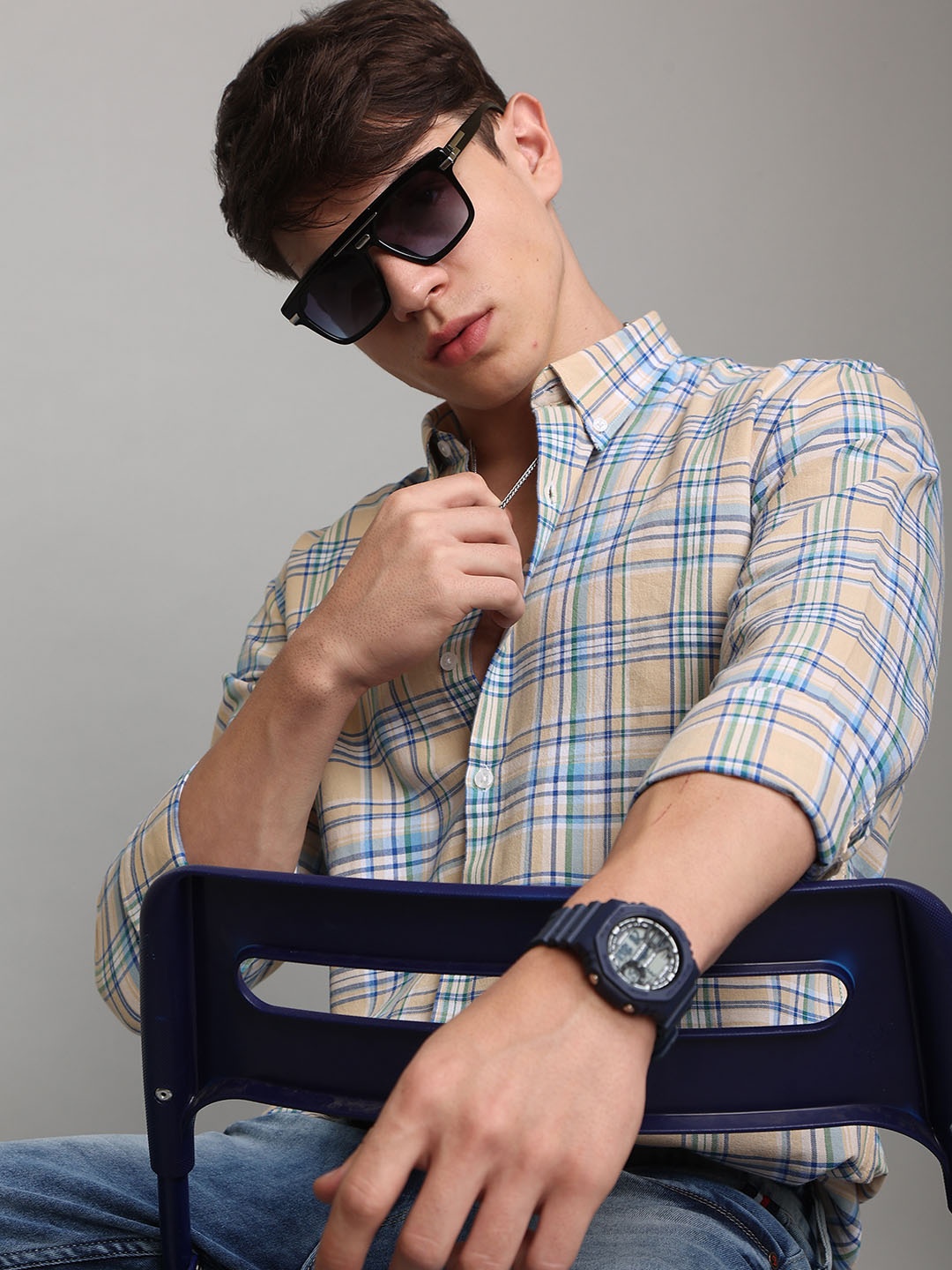

Snitch Cream Button-Down Collar Slim Fit Tartan Checked Casual Shirt