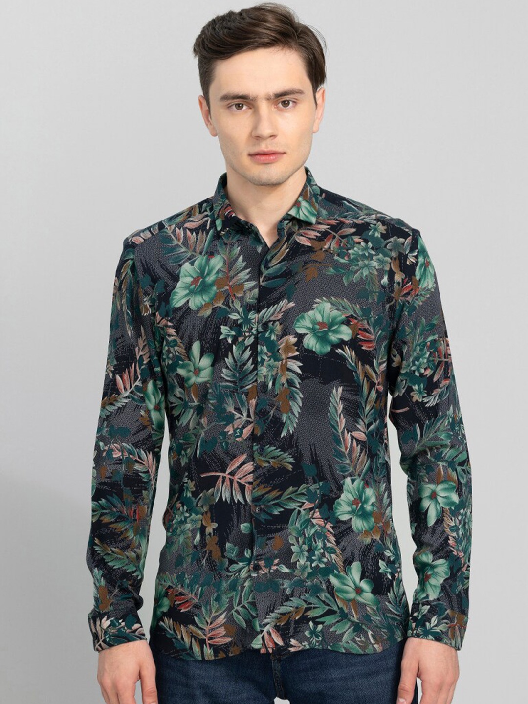 

Snitch Green And Black Tropical Printed Casual Shirt