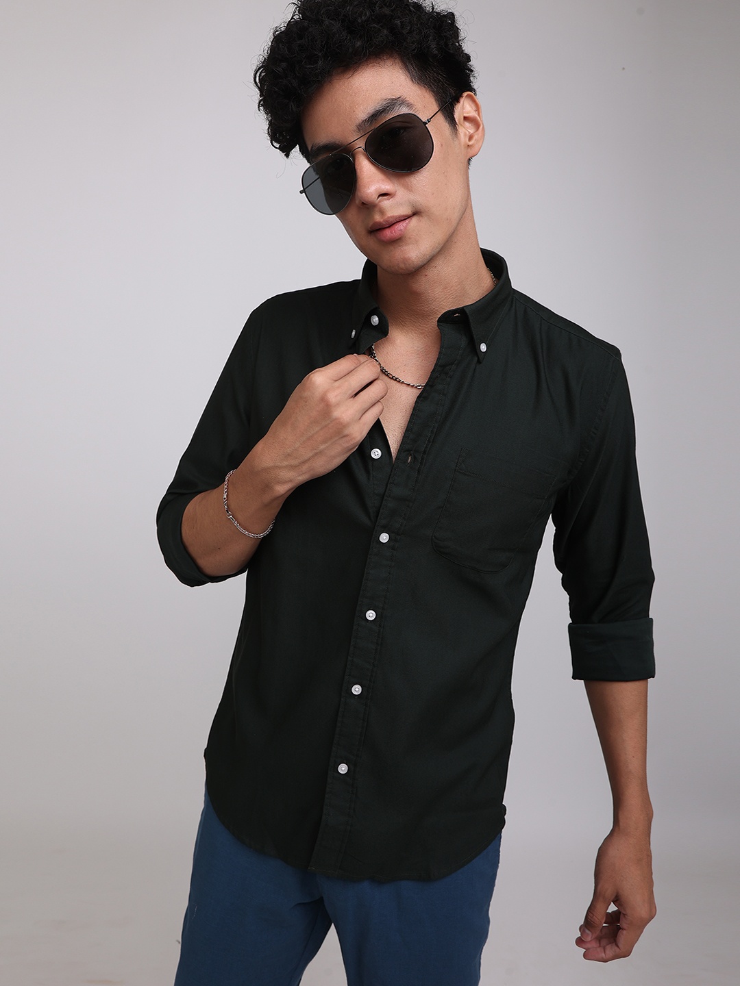 

Snitch Black Slim Fit Spread Collar Casual Shirt