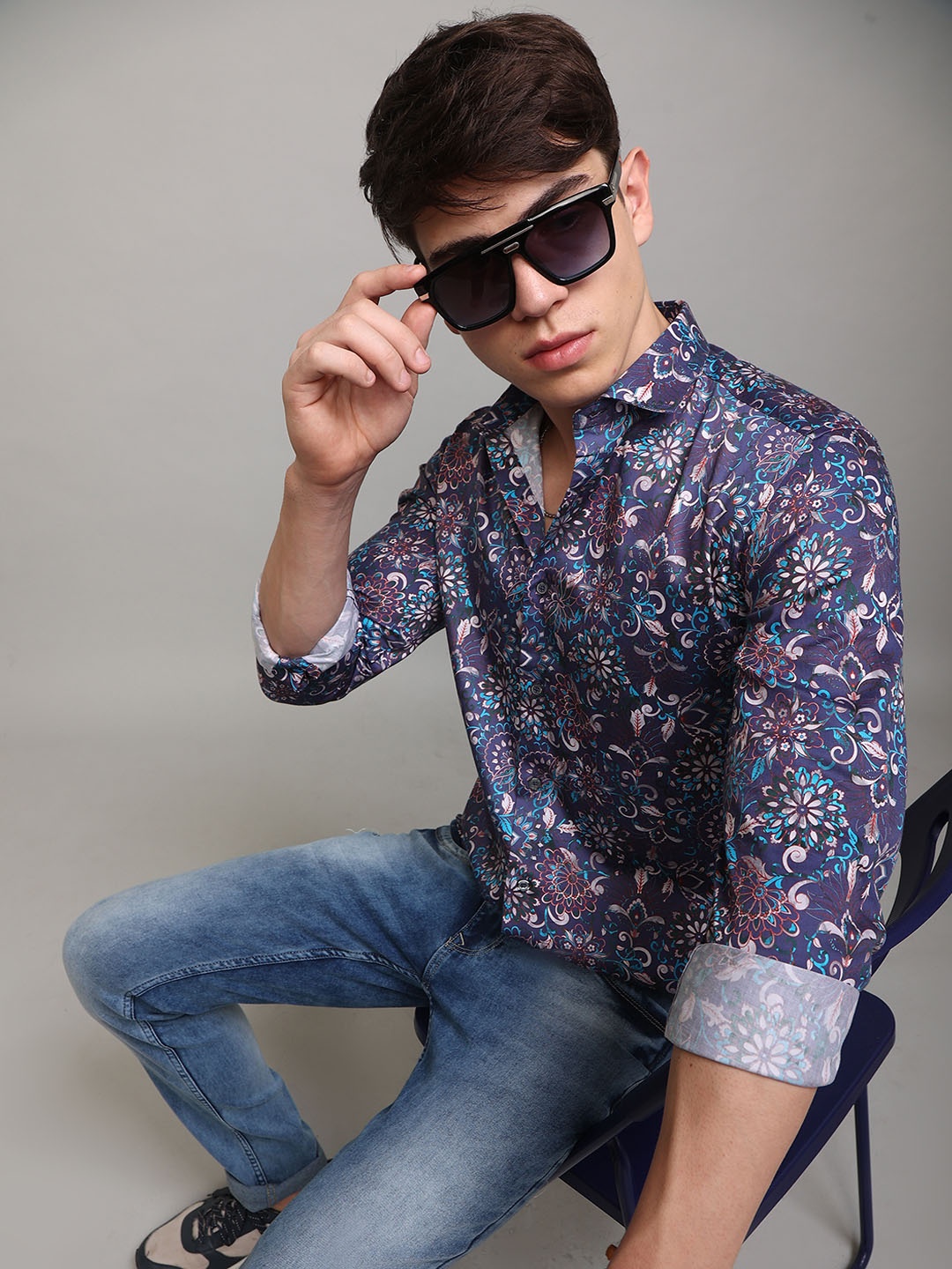 

Snitch Blue & White Floral Printed Cotton Shirt