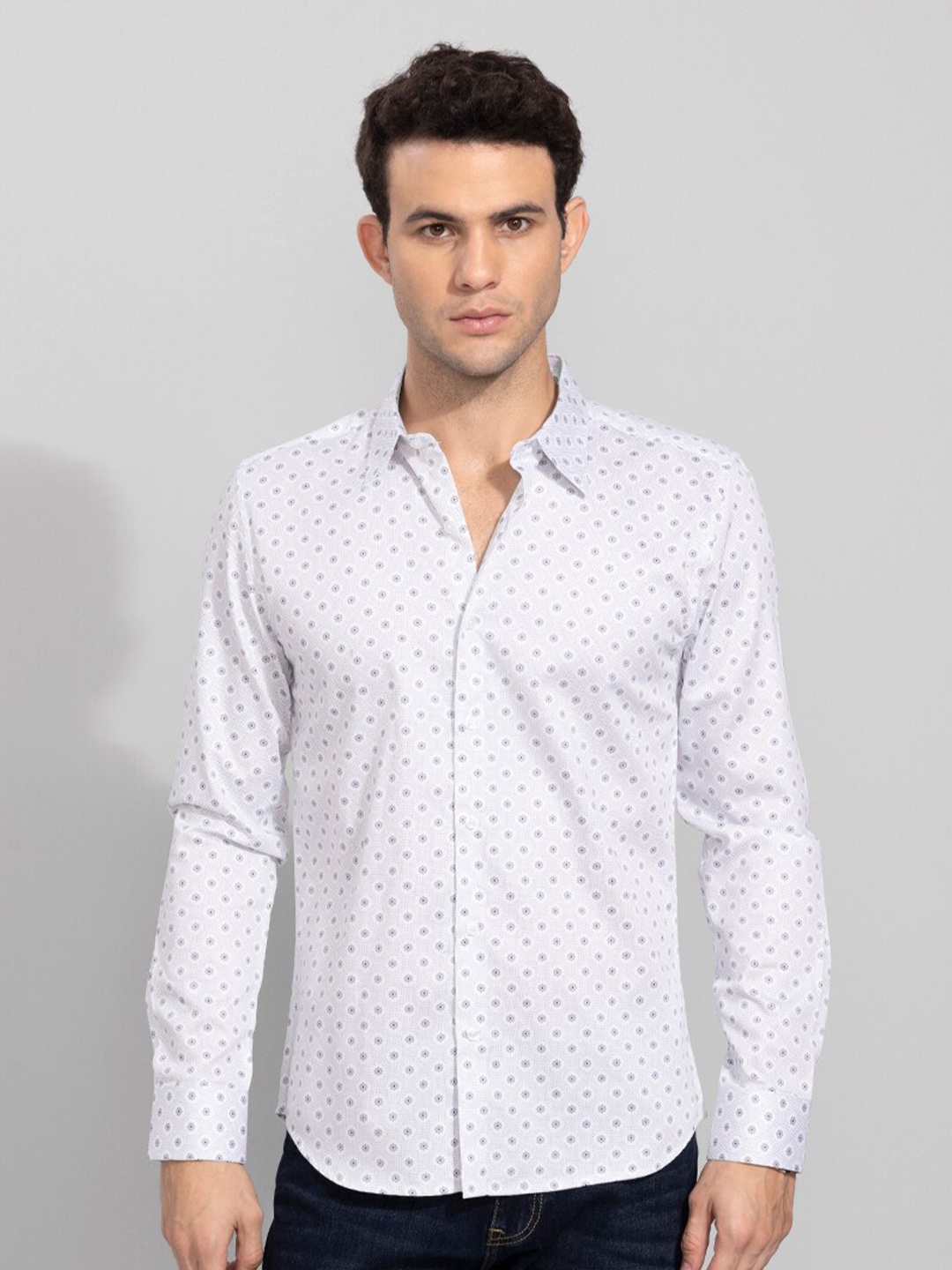 

Snitch White Slim Fit Micro Ditsy Printed Casual Cotton Shirt
