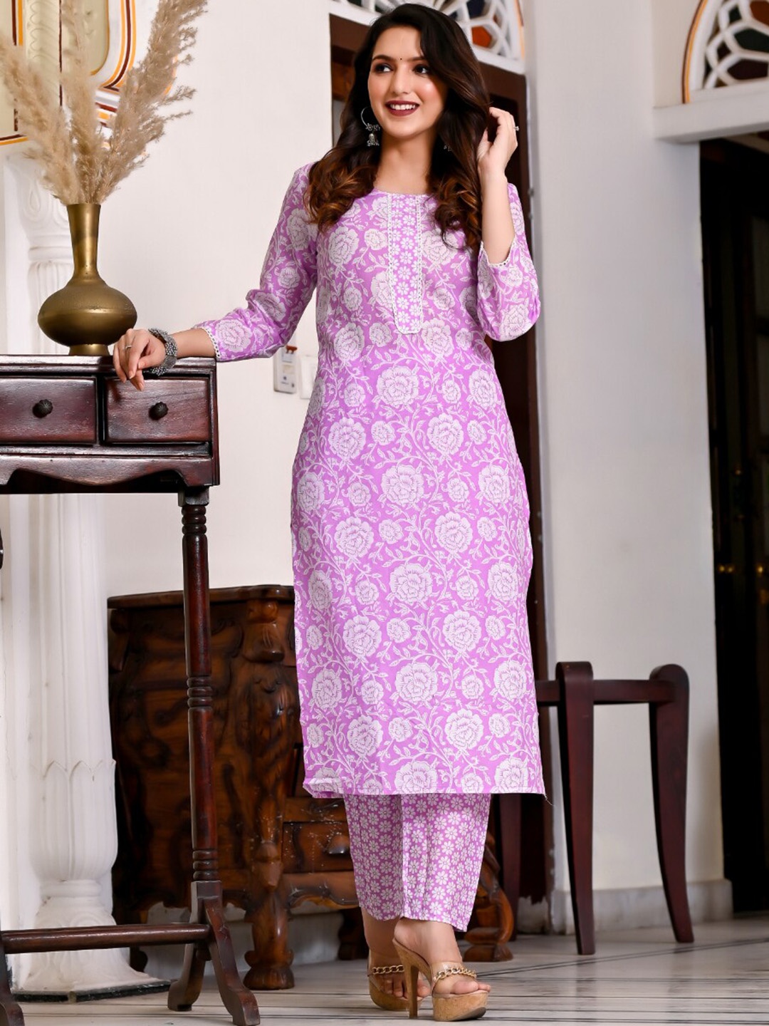 

KALINI Floral Printed Lace Insert Detail Straight Kurta with Trousers, Purple