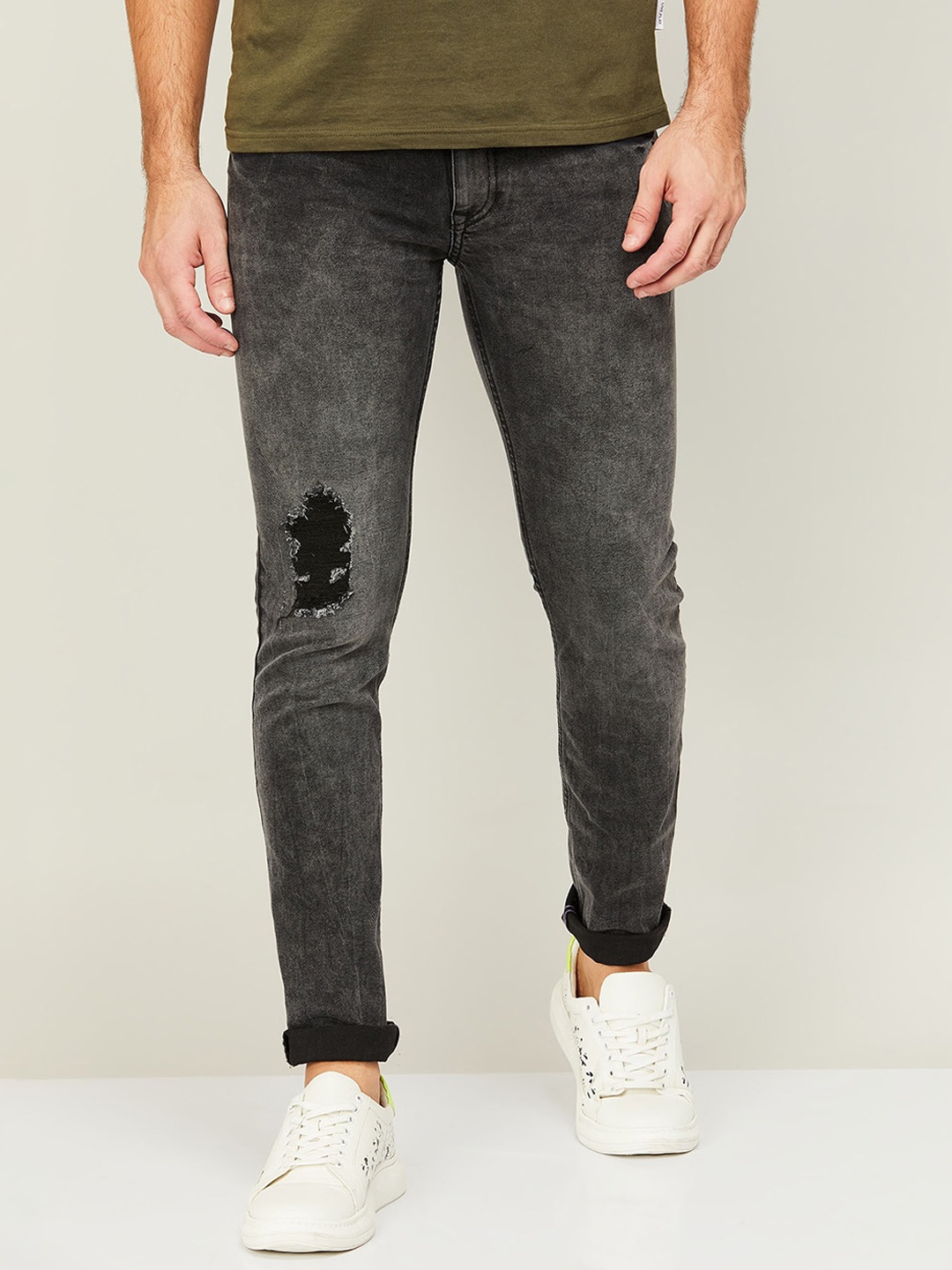 

Forca by Lifestyle Men Mid-Rise Skinny Fit Low Distress Heavy Fade Jeans, Grey