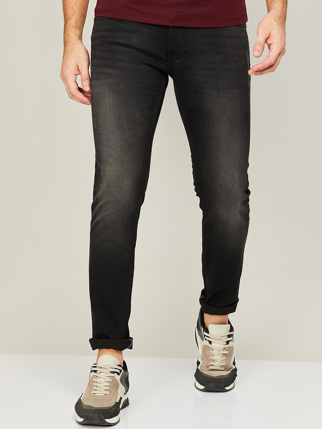 

Forca by Lifestyle Men Mid-Rise Skinny Fit Clean Look Light Fade Jeans, Black