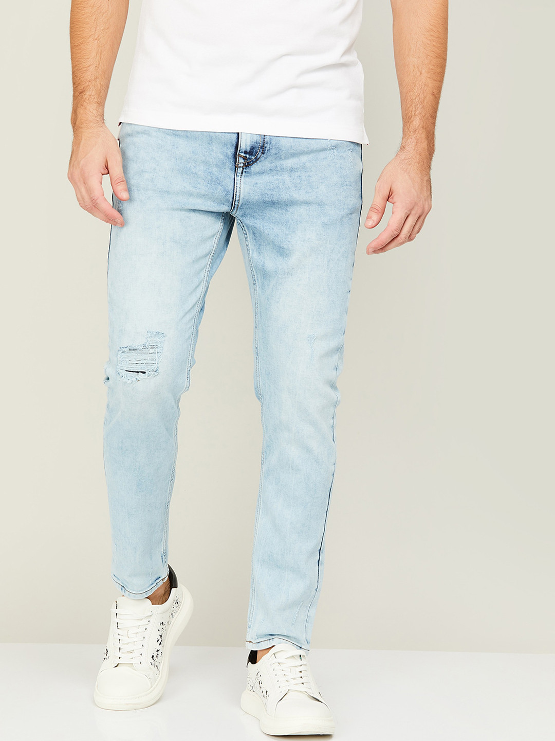 

Forca by Lifestyle Men Mid-Rise Low Distress Heavy Fade Jeans, Blue