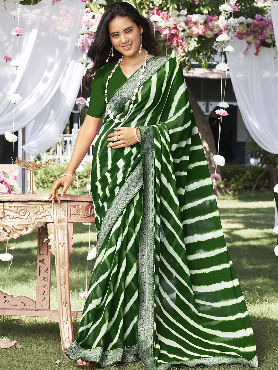 

Satrani Green & White Leheriya Striped Zari Poly Georgette Saree