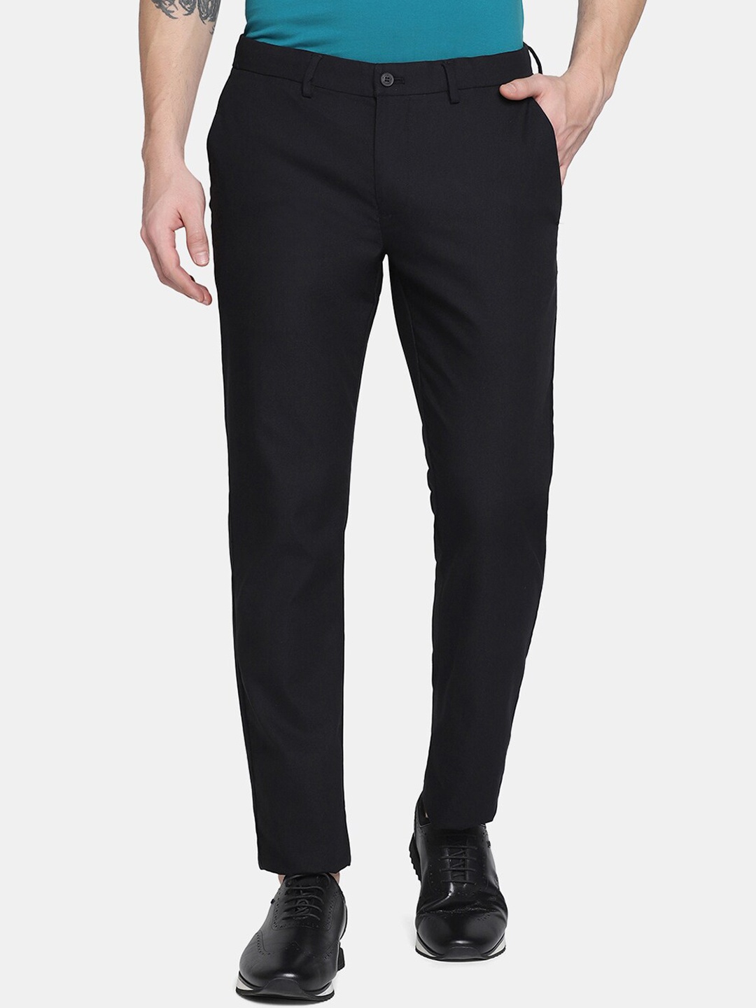 

Blackberrys Men Mid-Rise Slim Fit Chinos, Black
