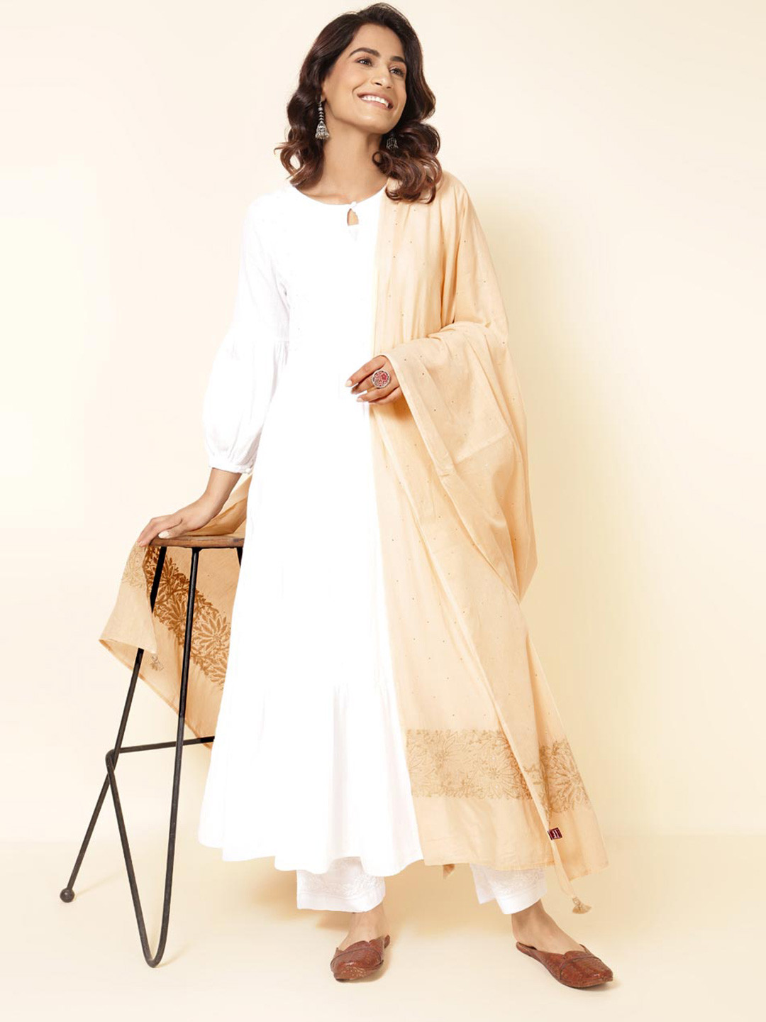 

Fabindia Chikankari Embroidered Cotton Dupatta, Beige