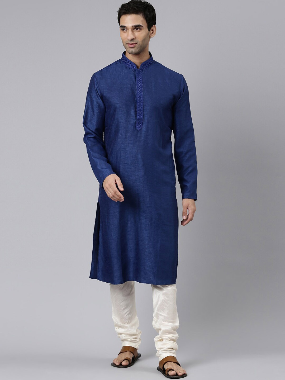 

Rishika Regular Thread Work Kurta with Churidar, Navy blue