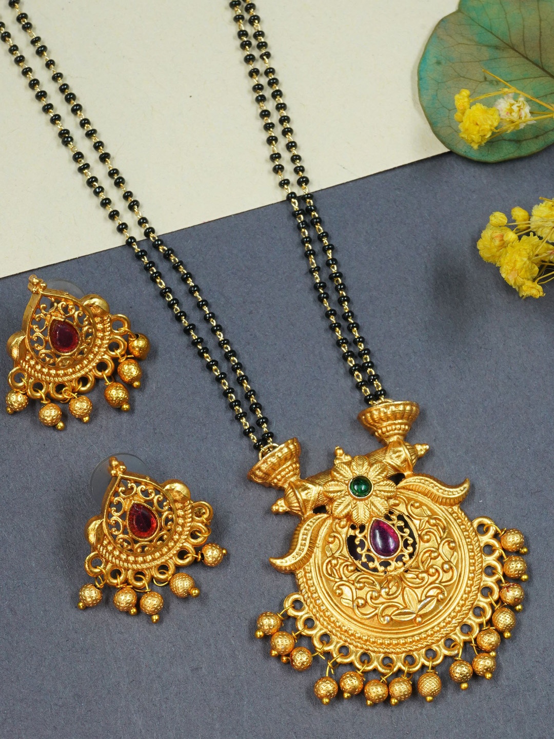

GRIIHAM Gold-Plated Stone-Studded & Beaded Mangalsutra With Earrings
