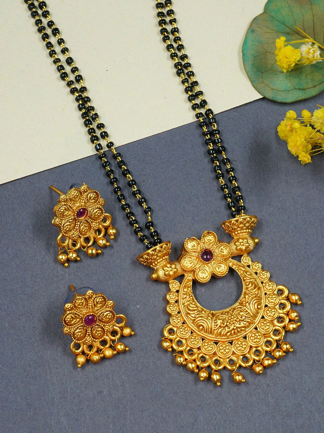 

GRIIHAM Gold-Plated Stone-Studded & Beaded Mangalsutra With Earrings