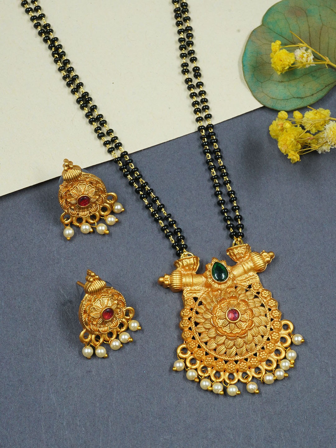 

GRIIHAM Gold-Plated Stone-Studded & Beaded Mangalsutra With Earrings