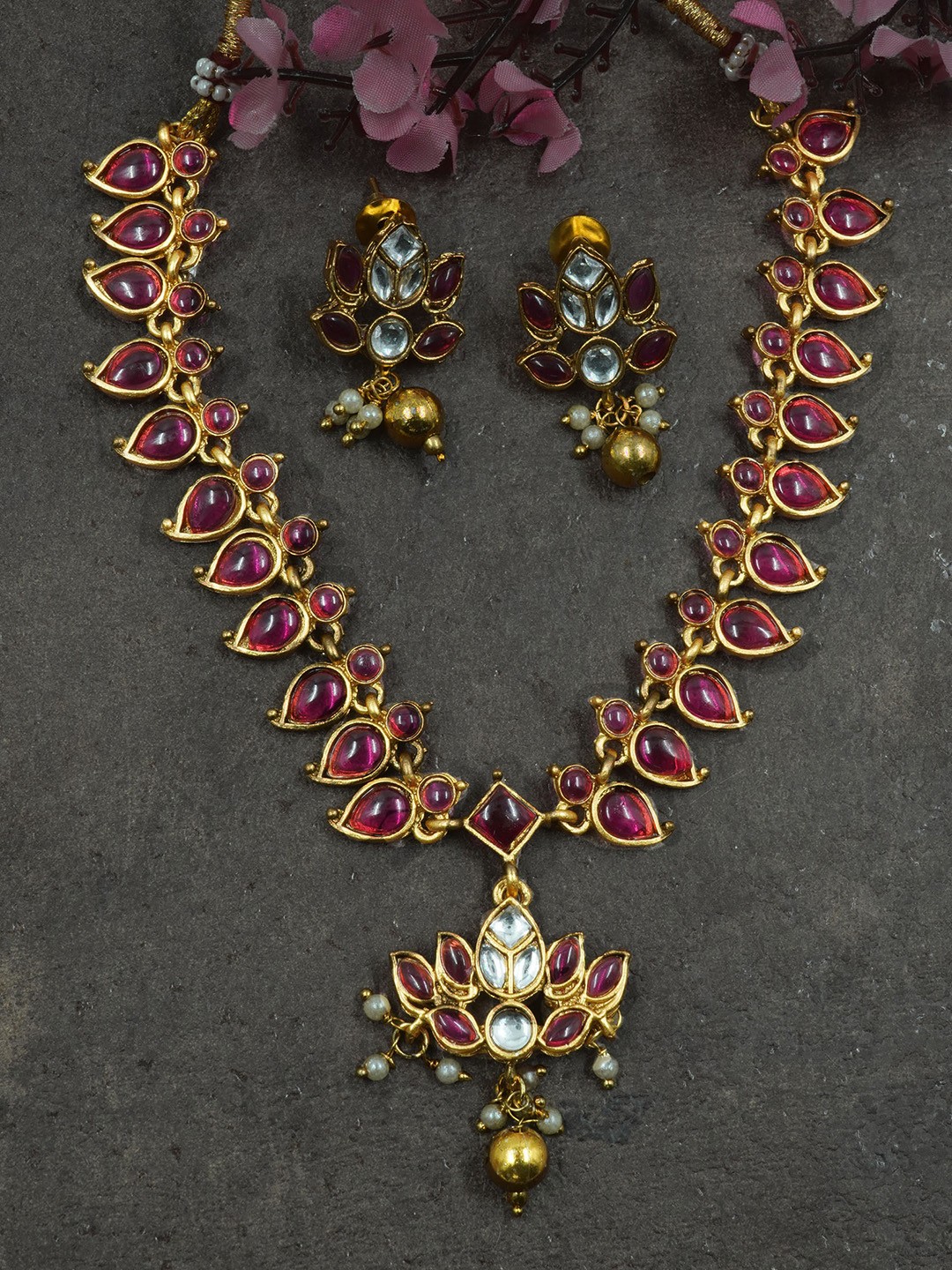 

GRIIHAM Gold-Plated Stone Studded Jewellery Set