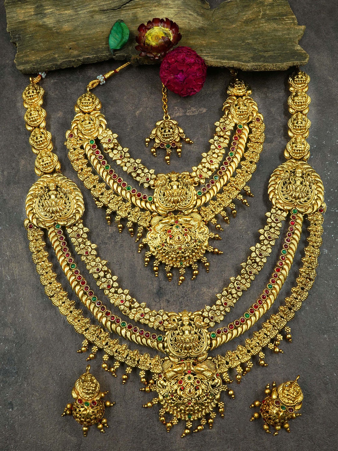 

GRIIHAM Gold-Plated Stone Studded Jewellery Set