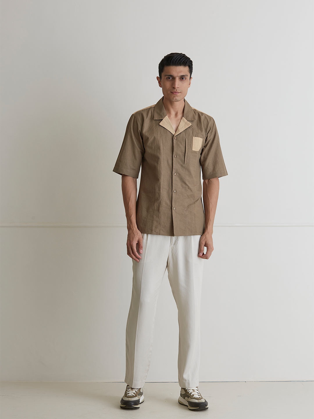 

ARTLESS Colourblocked Notched Lapel Collar Relaxed Hemp Cotton Casual Shirt, Khaki