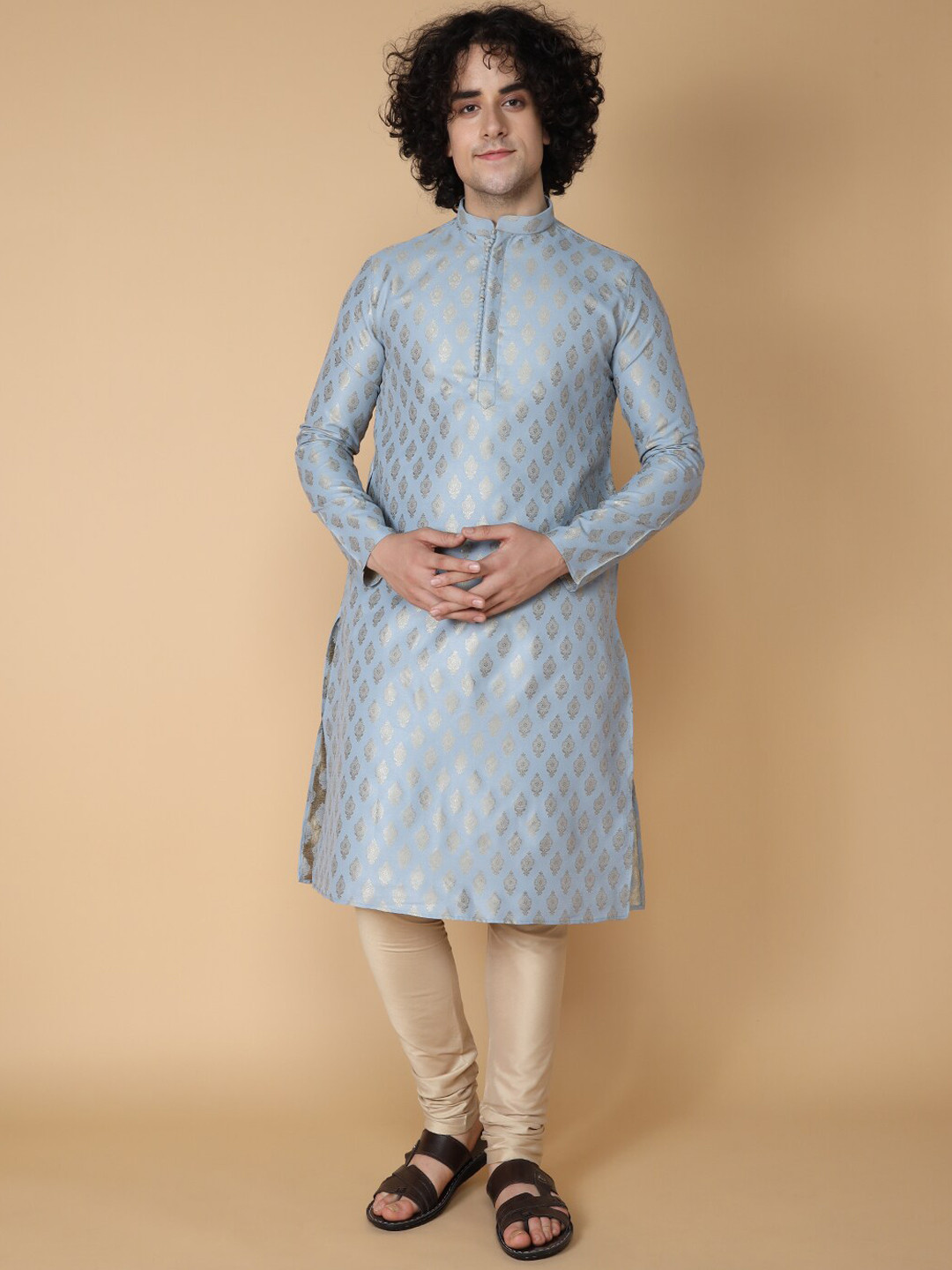 

TABARD Men Blue Printed Regular Kurta with Churidar