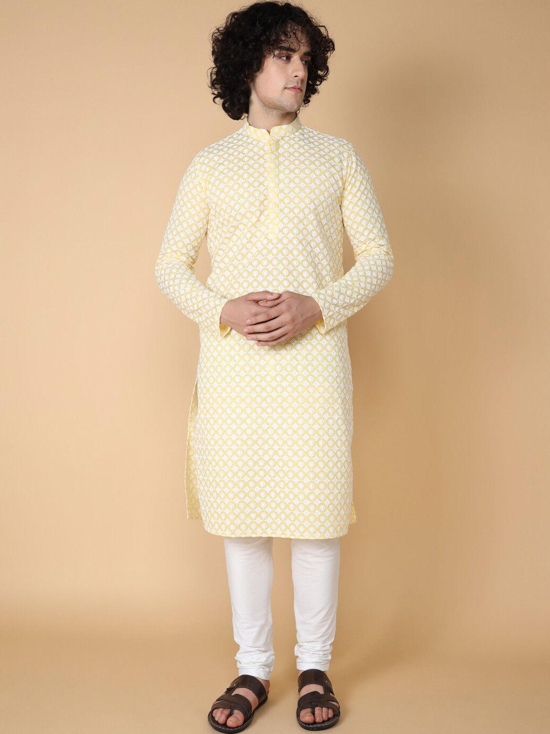 

TABARD Men Yellow Embroidered Regular Pure Cotton Kurta with Churidar