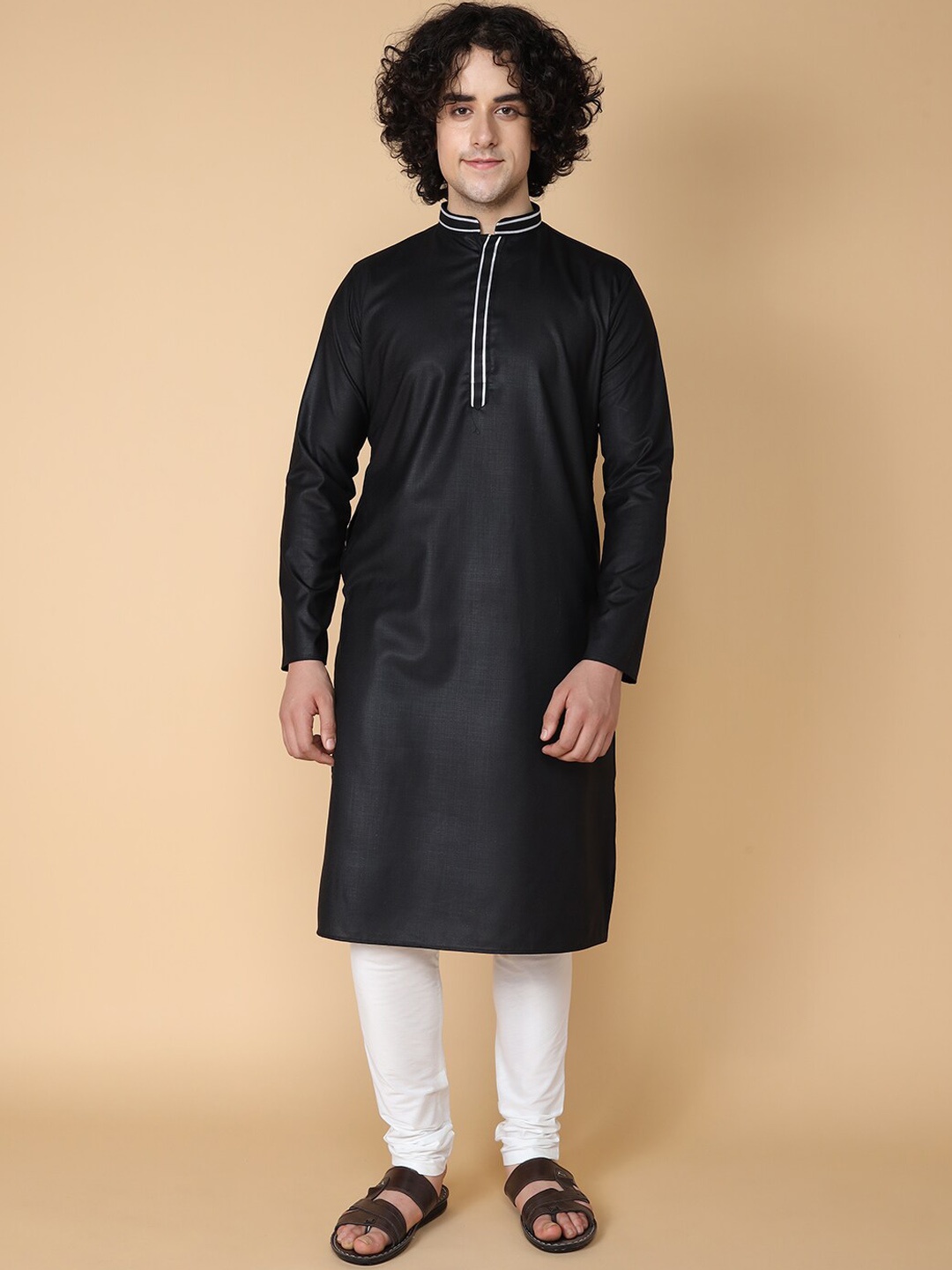 

TABARD Men Black Regular Pure Cotton Kurta with Churidar