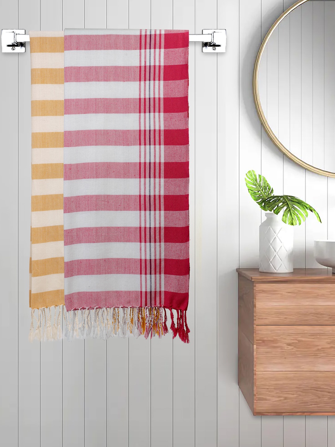 

FABINALIV Yellow & Pink 2 Pieces Striped 225 GSM Cotton Bath Towels