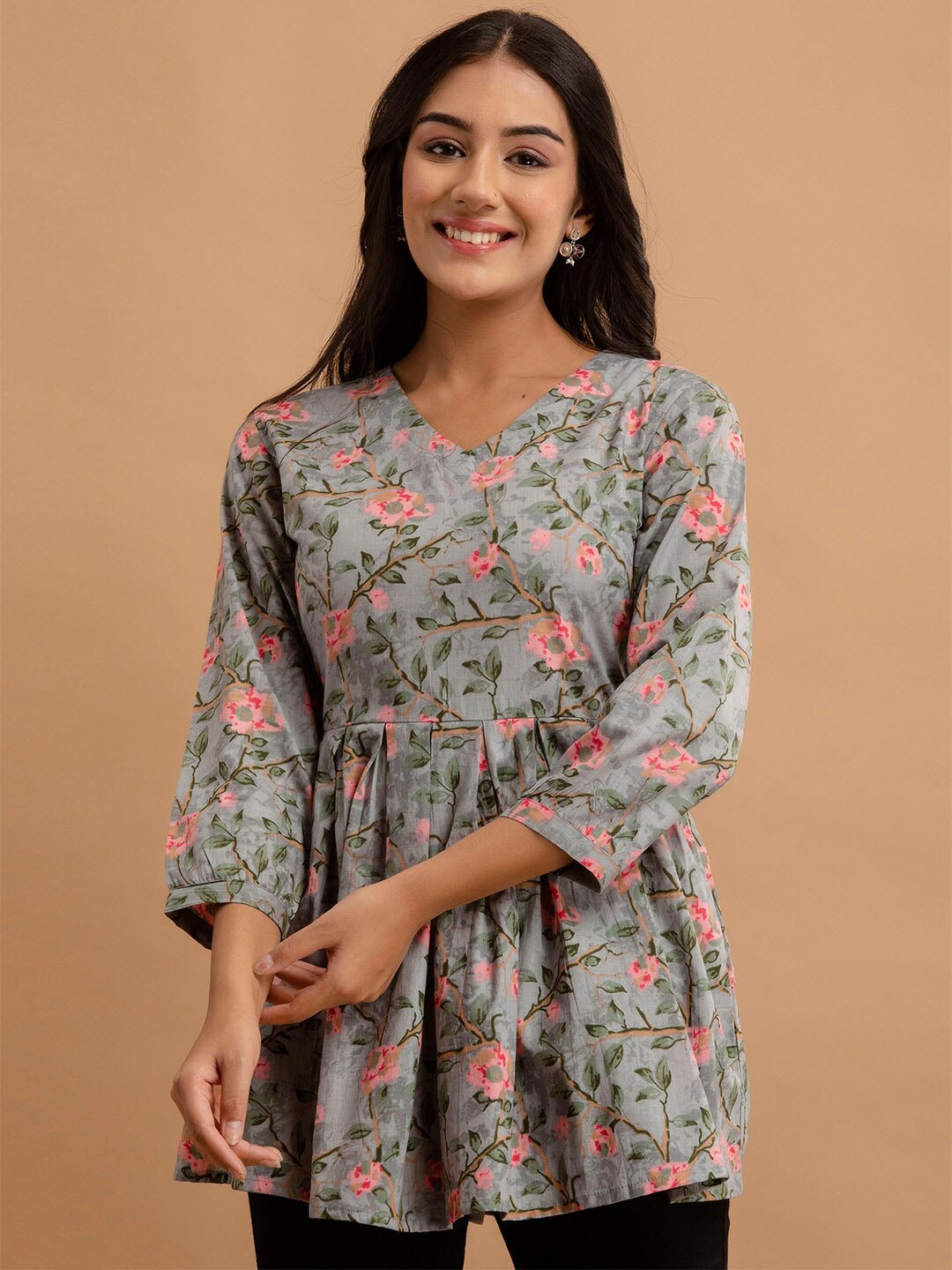 

FERANOID Floral Printed Pure Cotton Pleated Kurti, Grey