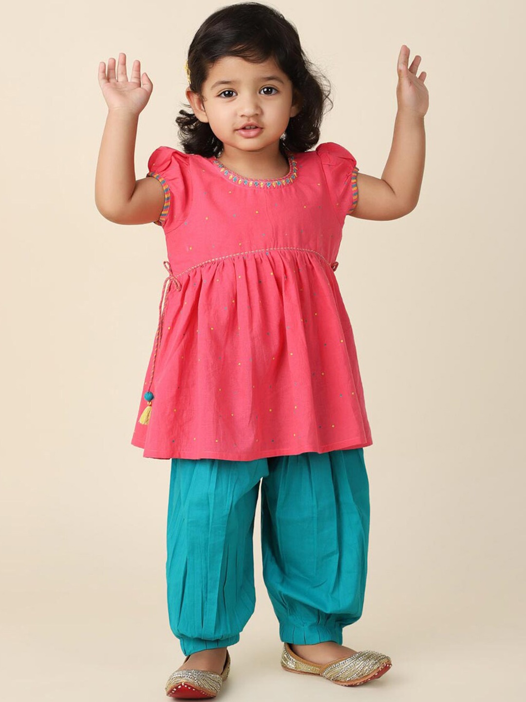 

Fabindia Girls Pink Printed Empire Thread Work Pure Cotton Kurta with Salwar