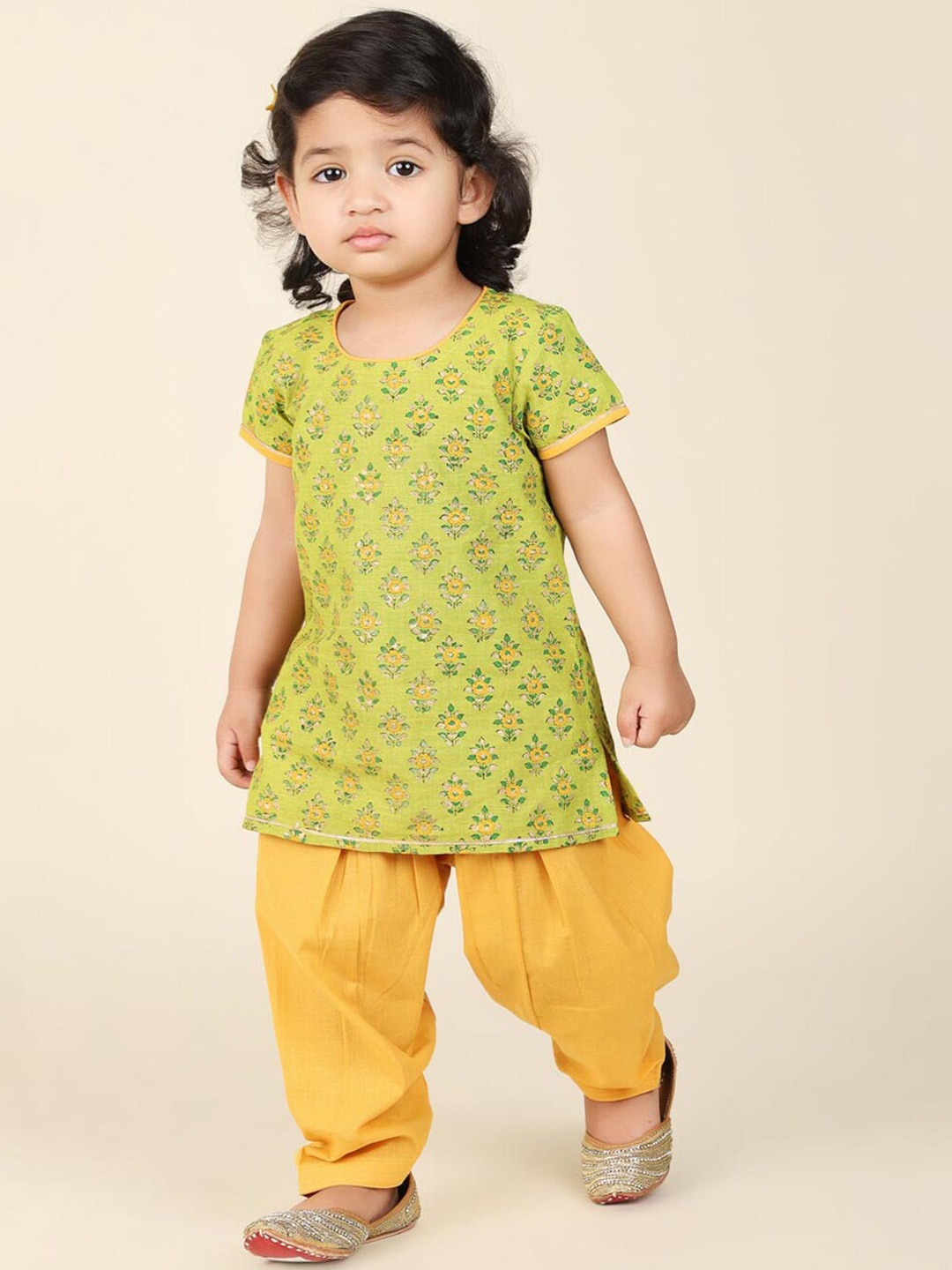 

Fabindia Girls Printed Regular Pure Cotton Kurta With Salwar, Green