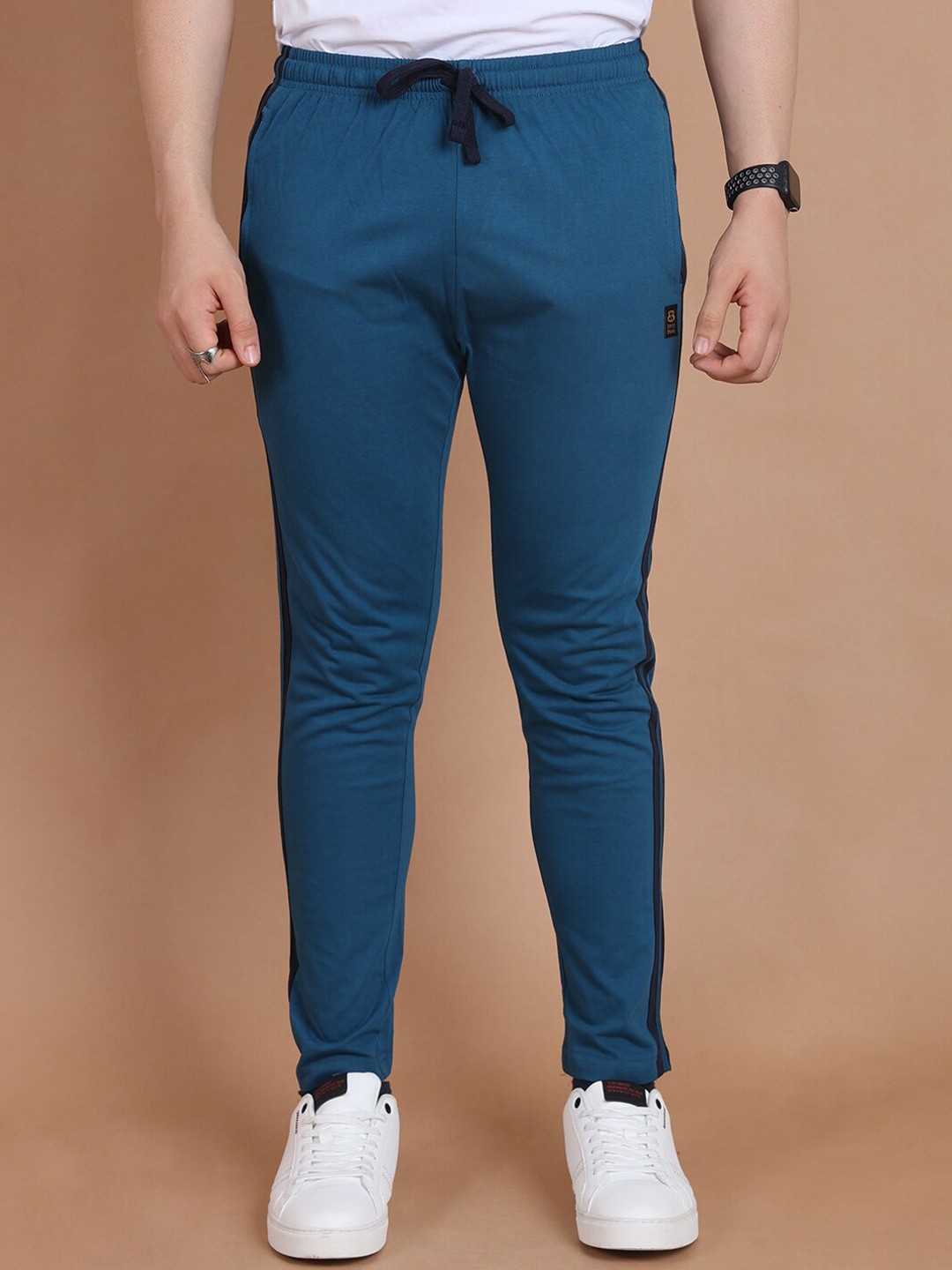 

berry blues Men Side Striped Details Combed Pure Cotton Track Pants, Navy blue