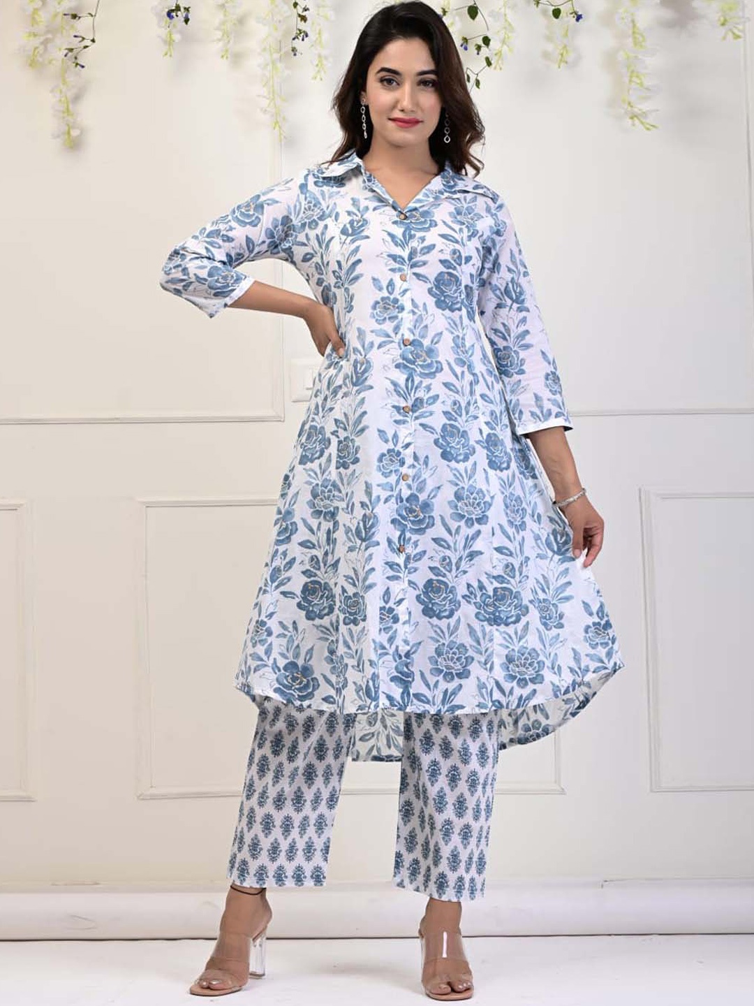 

Meena Bazaar Floral Printed Pleated Kurta with Trousers, White