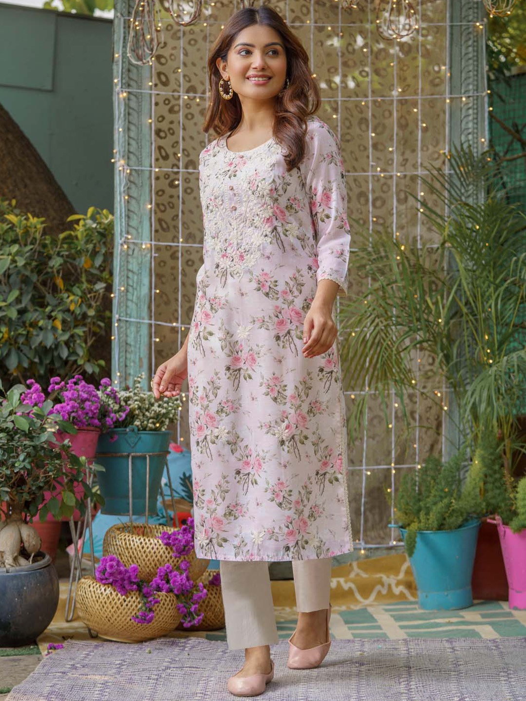 

Meena Bazaar Floral Printed Regular Thread Work Kurta with Trousers, Pink