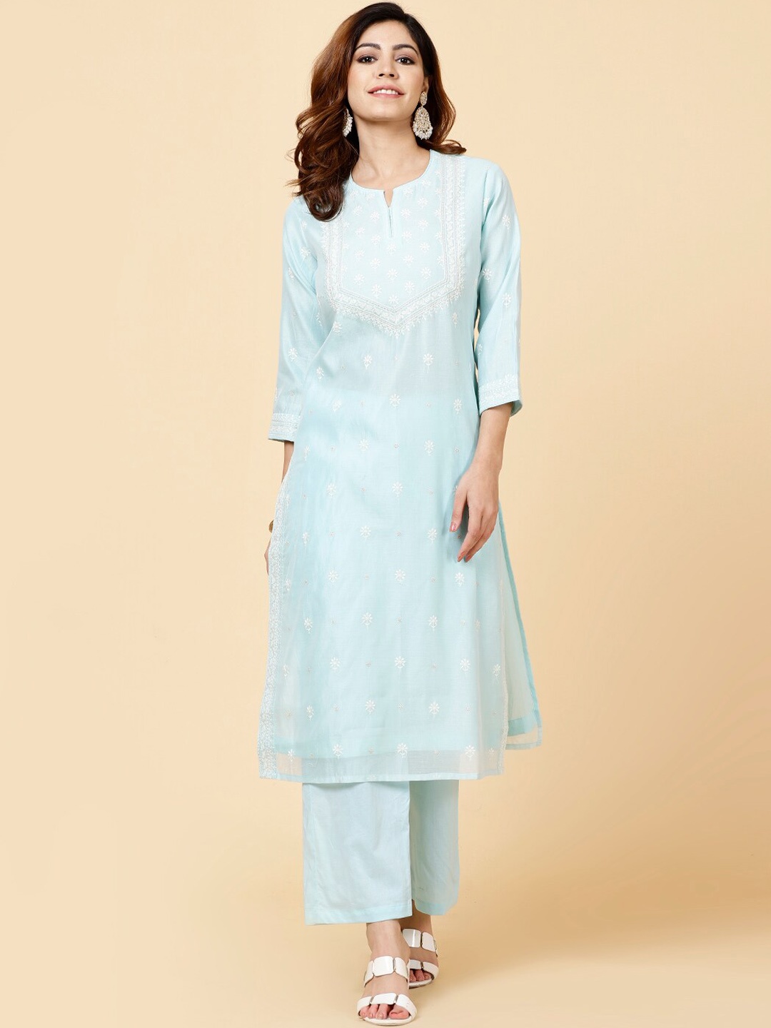 

Meena Bazaar Women Blue Floral Embroidered Regular Thread Work Kurta with Trousers