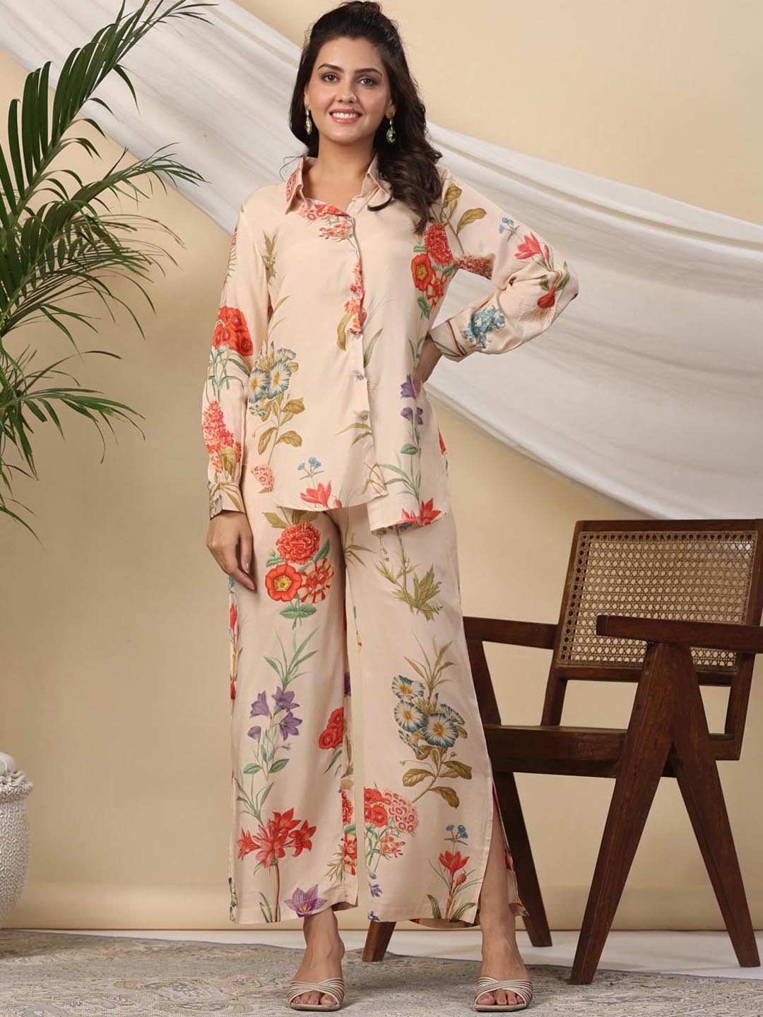 

Meena Bazaar Women Beige Floral Printed Empire Top with Palazzos