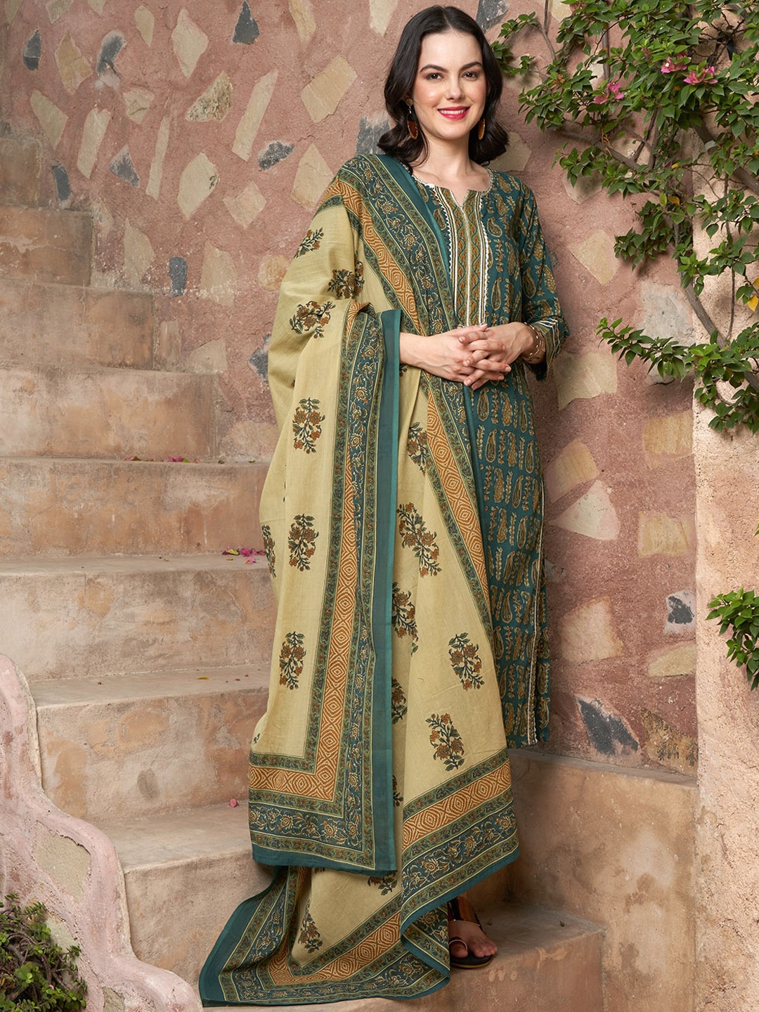 

Sangria Ethnic Motifs Printed Pure Cotton Kurta with Trousers & Dupatta, Olive