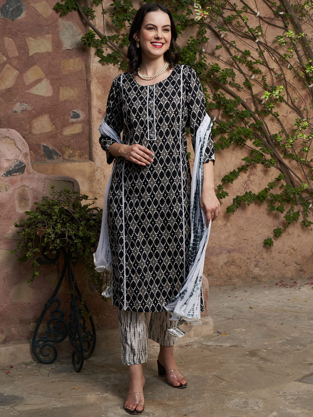 

Sangria Black Ethnic Motifs Printed Mirror Work Pure Cotton Kurta with Trousers & Dupatta