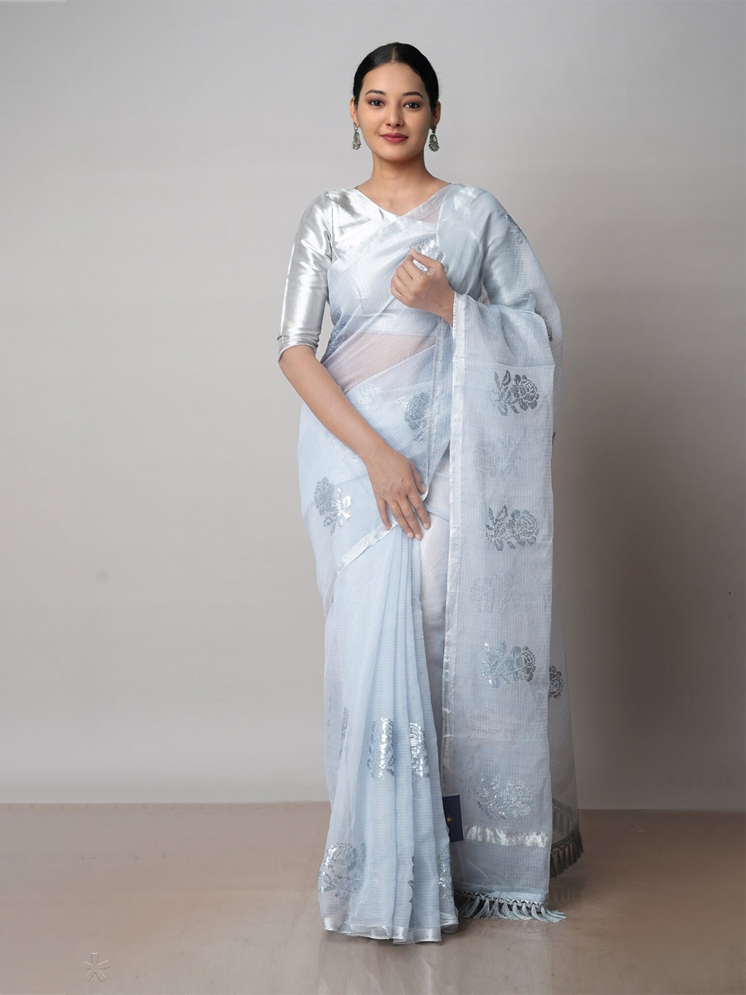 

Unnati Silks Floral Embroidered Pure Cotton Handloom Kota Saree, Grey