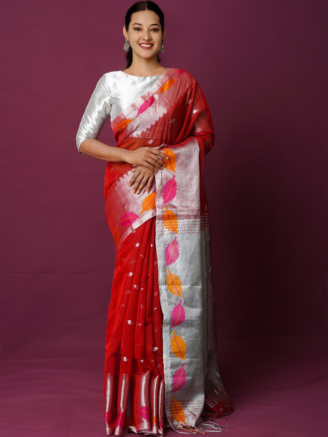 

Unnati Silks Woven Design Zari Silk Cotton Jamdani Saree, Red
