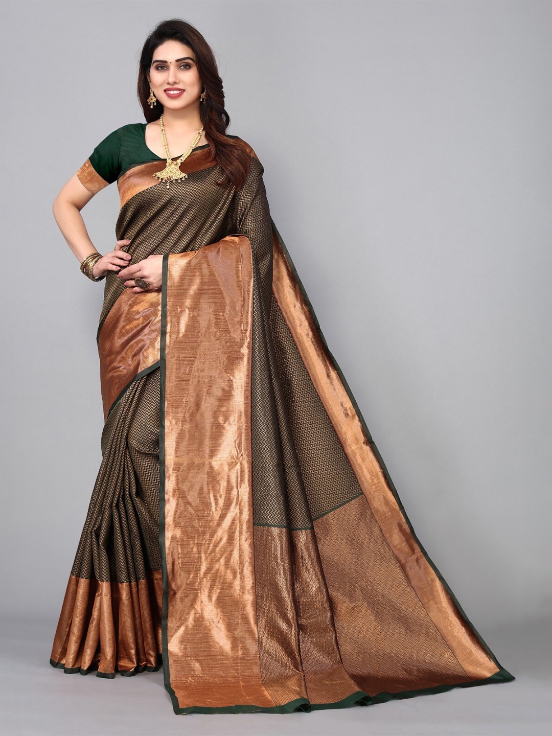 

DIVASTRI Ethnic Motifs Zari Silk Cotton Banarasi Saree, Green
