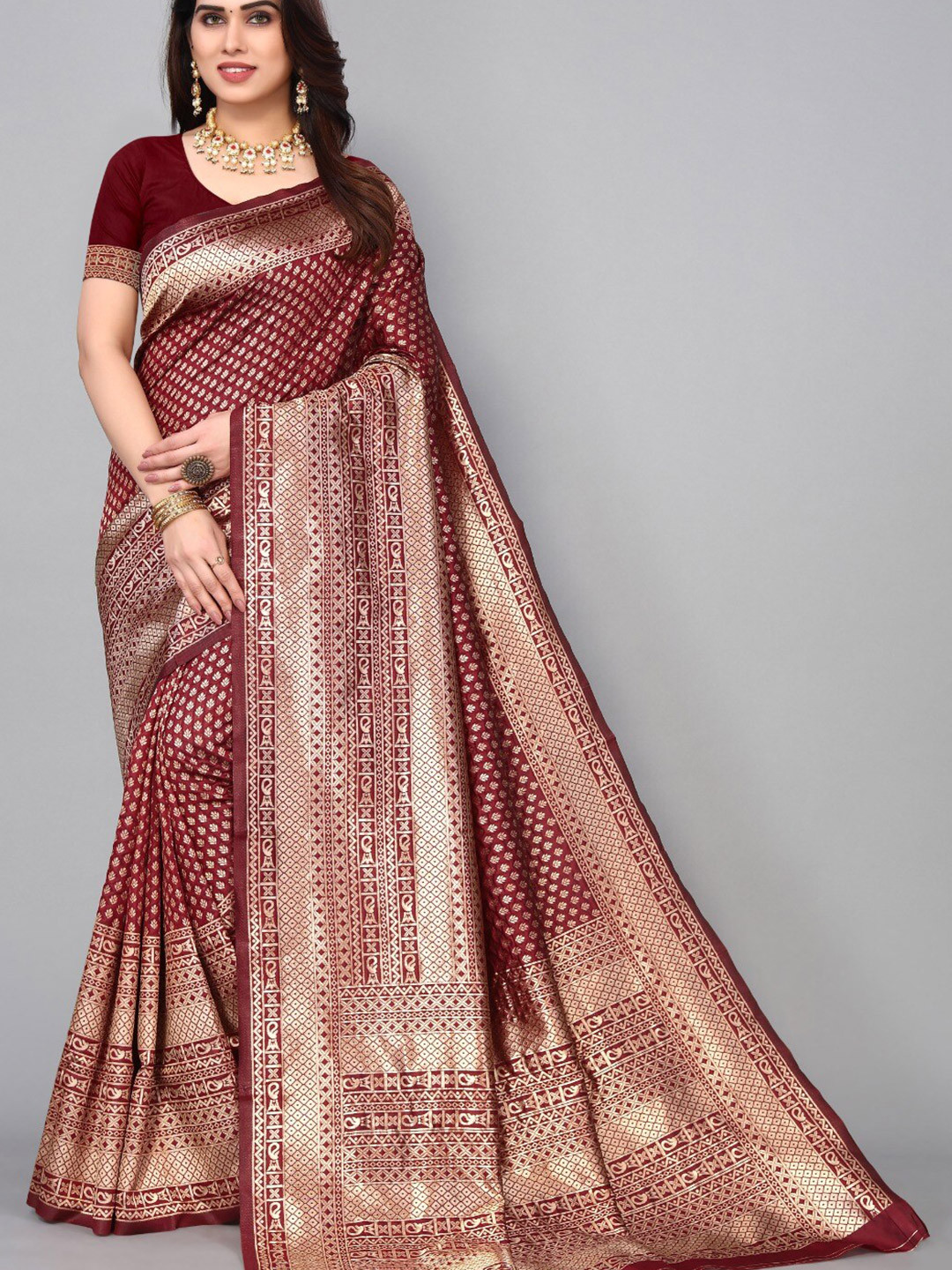 

DIVASTRI Ethnic Motif Zari Silk Cotton Banarasi Saree With Blouse Piece, Maroon