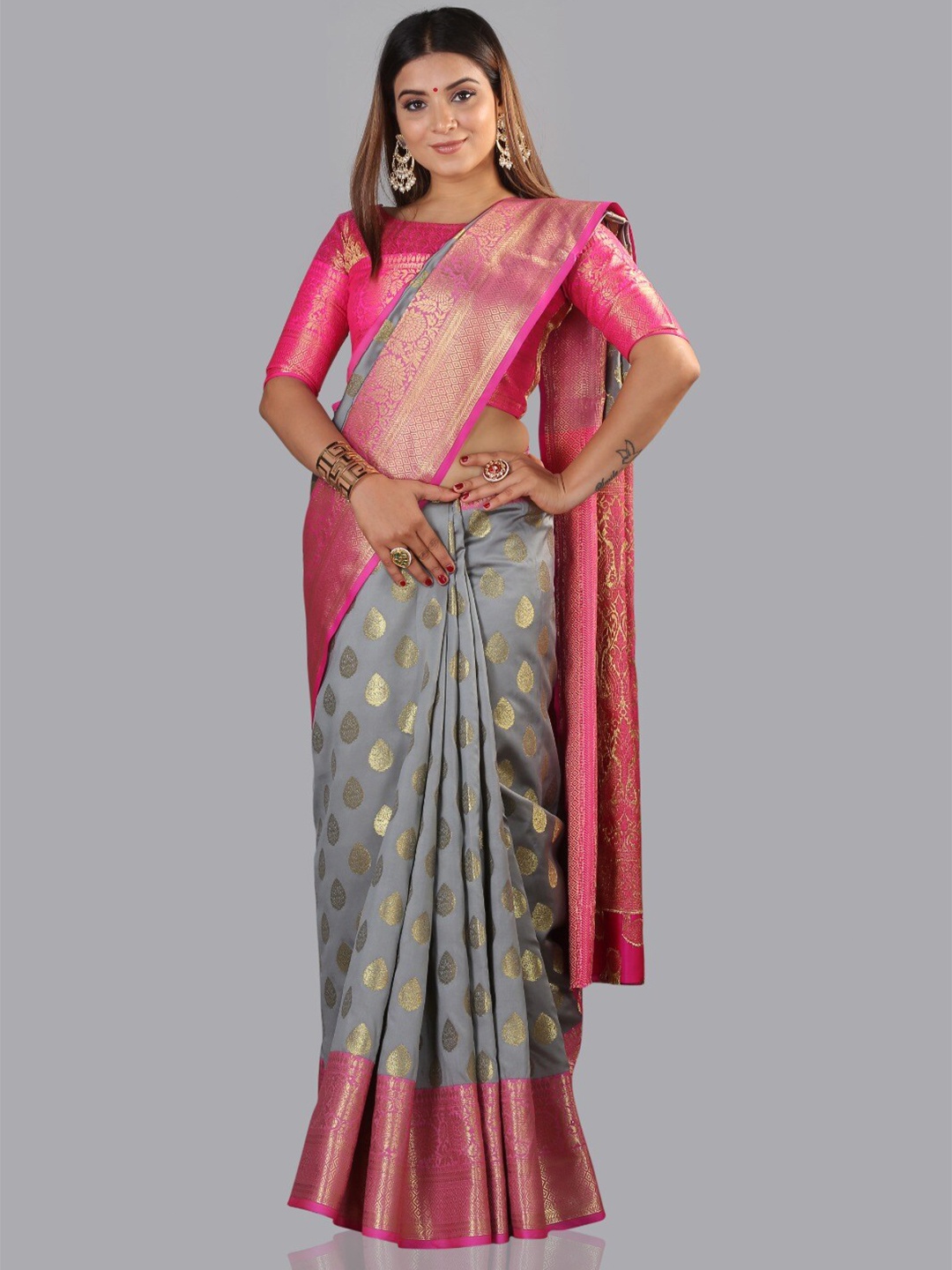 

DIVASTRI Ethnic Motifs Woven Design Zari Silk Cotton Kanjeevaram Saree, Grey