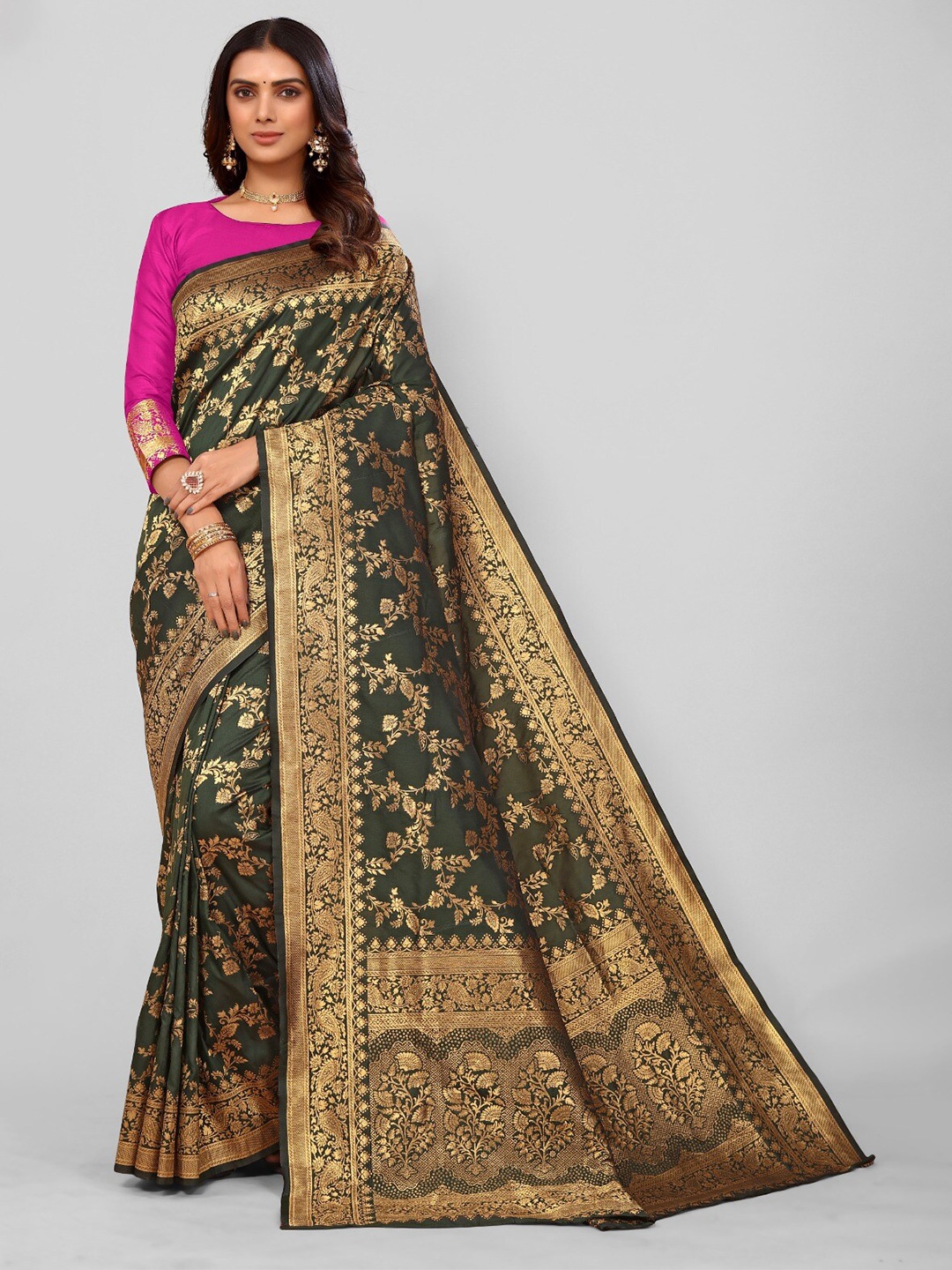 

DIVASTRI Floral Woven Design Zari Silk Cotton Banarasi Saree, Green