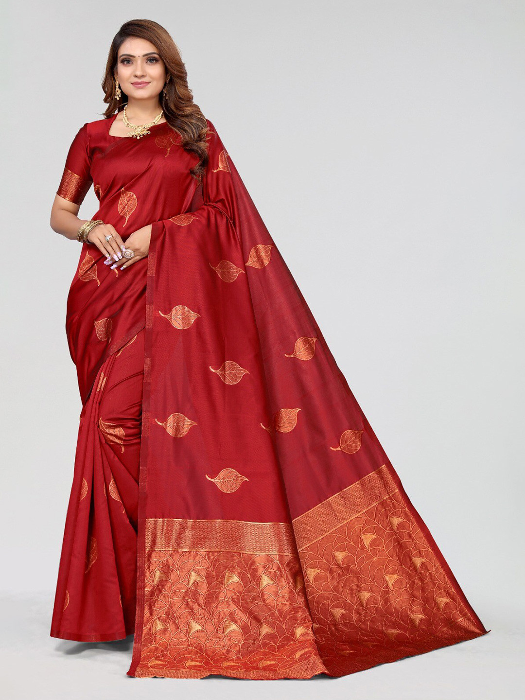 

DIVASTRI Floral Woven Design Zari Silk Cotton Banarasi Saree, Red