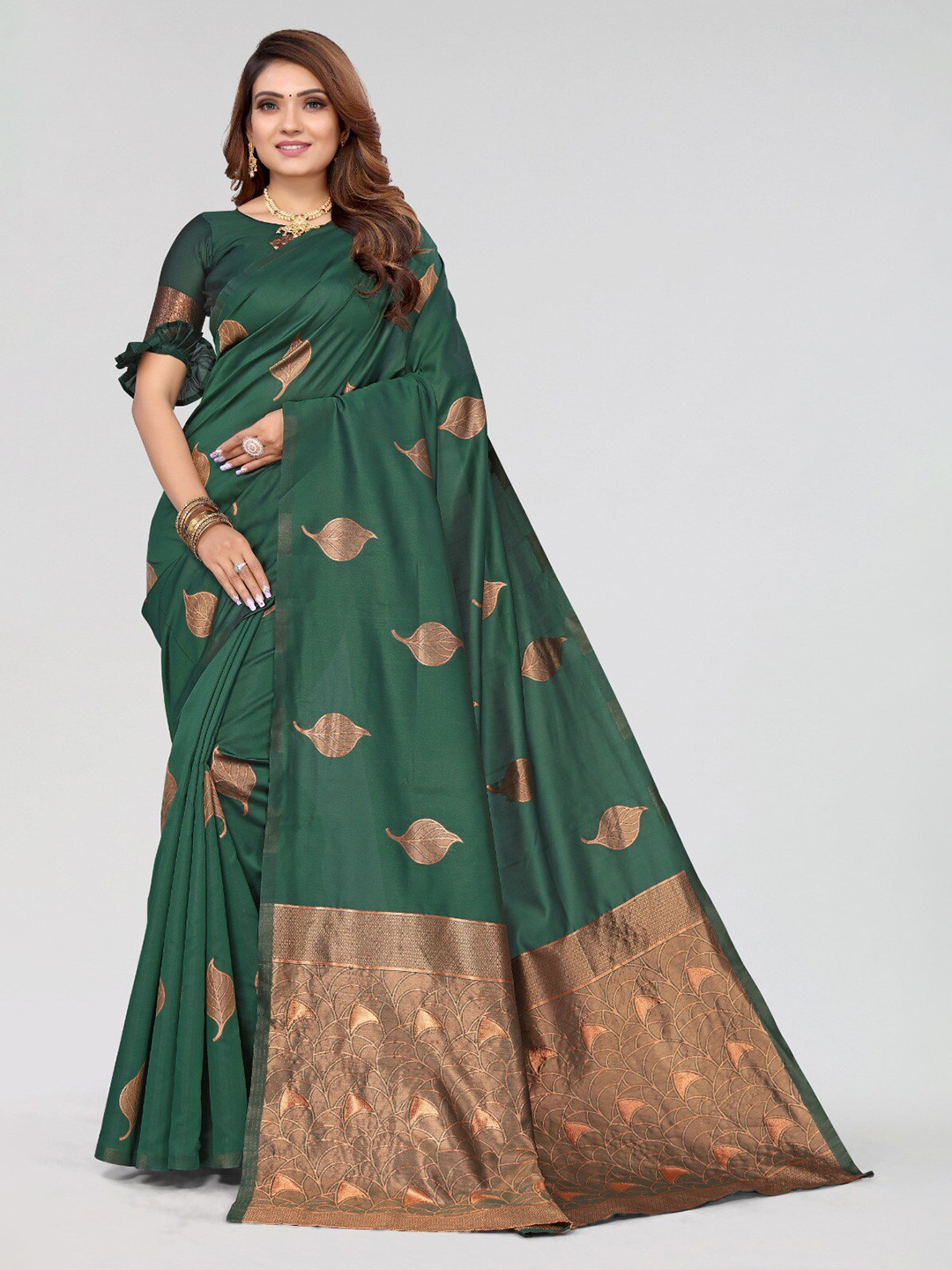 

DIVASTRI Woven Design Zari Silk Cotton Banarasi Saree, Green