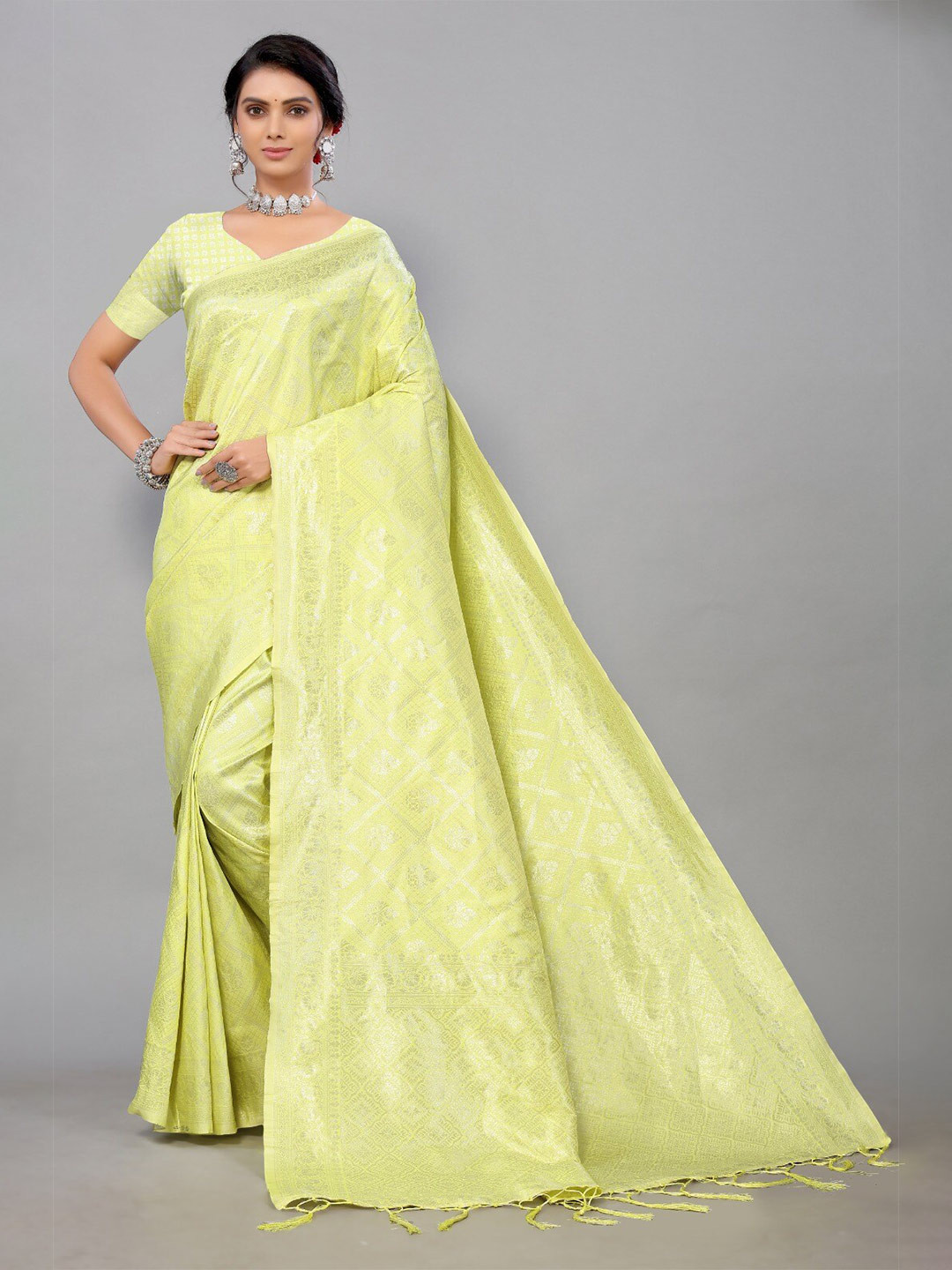 

DIVASTRI Floral Woven Design Zari Silk Cotton Banarasi Saree, Yellow