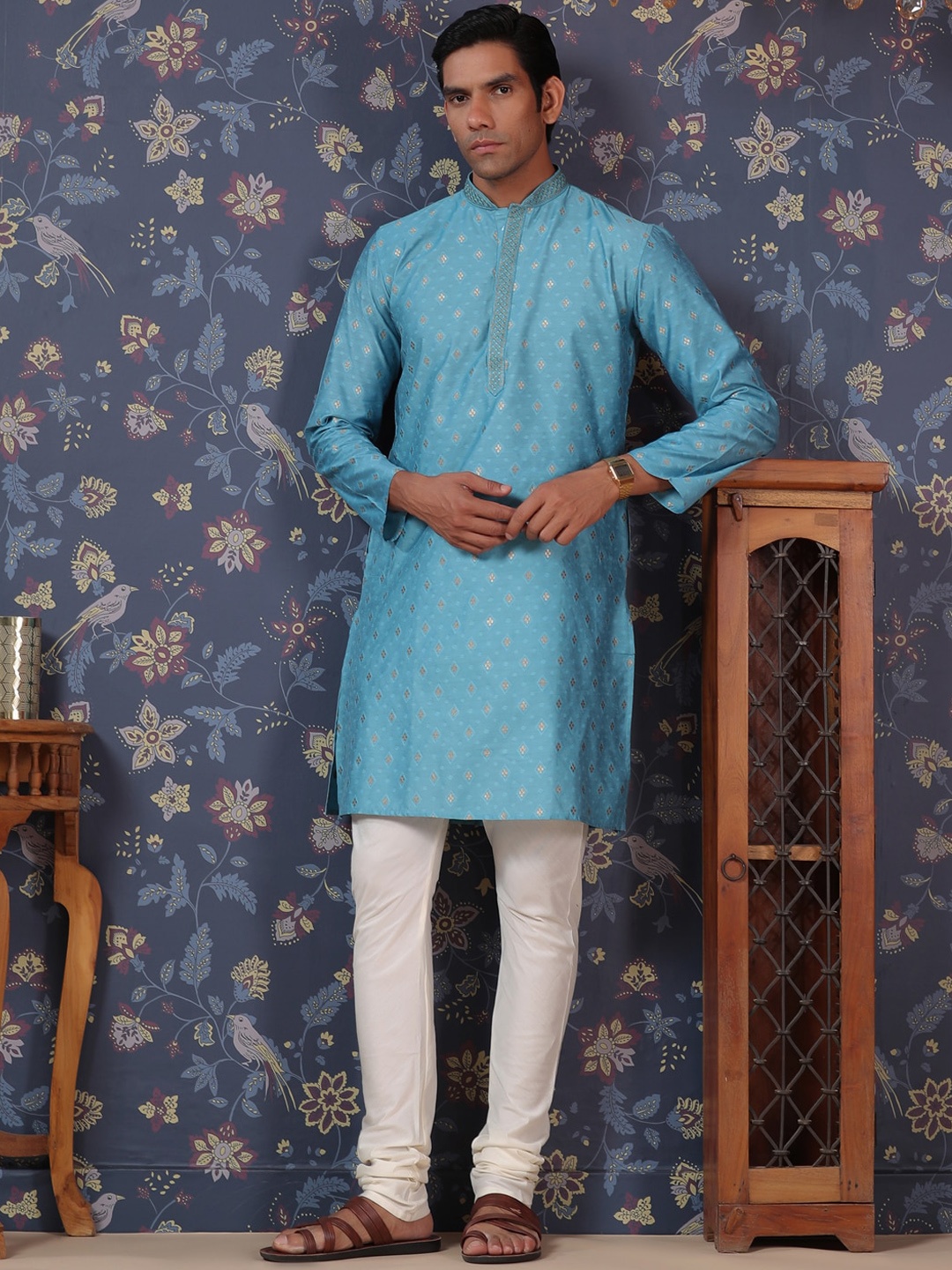 

House of Pataudi Woven-Designed Mandarin Collar Straight Kurta With Churidar, Turquoise blue