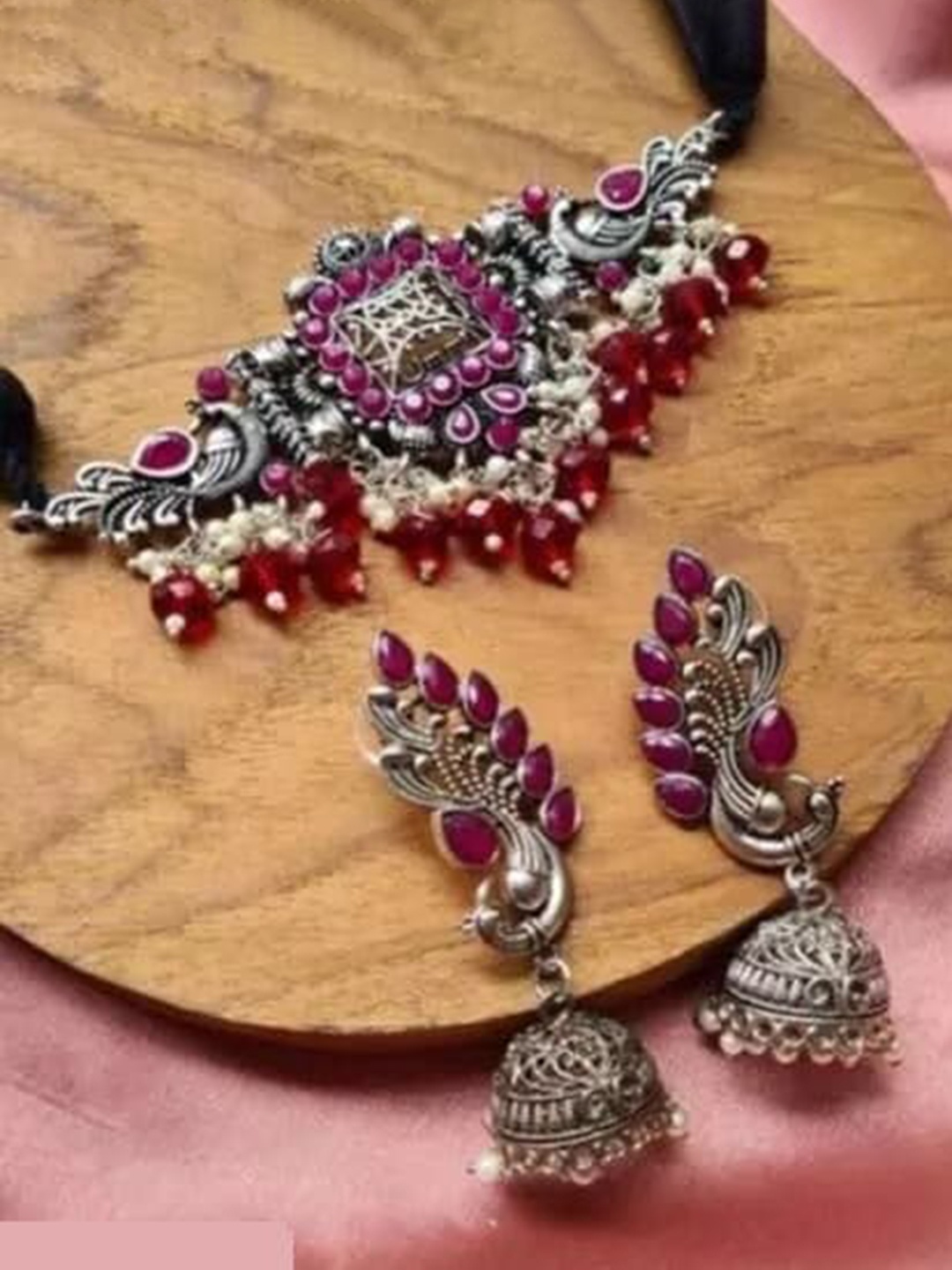 

Samridhi DC Oxidised Silver Jewellery Set