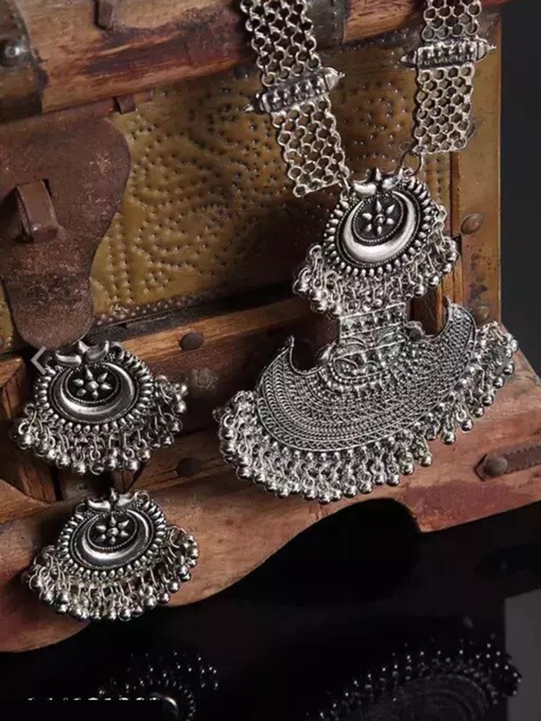 

Samridhi DC Silver-Plated Beaded Jewellery Set
